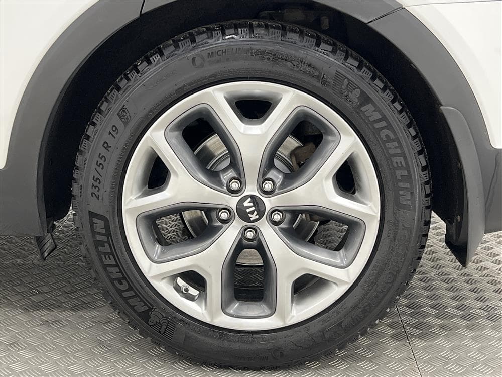 Kia Sorento 2.2 CRDi 200hk AWD 7-Sits Skinn Pano B-Kamera