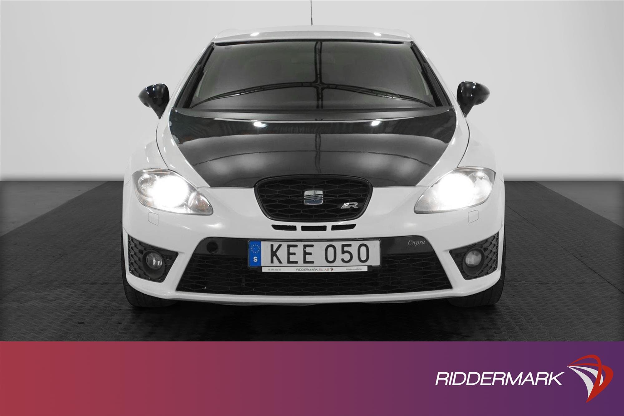 SEAT Leon Cupra R 265hk Apple CarPlay Touchskärm Sportsäten