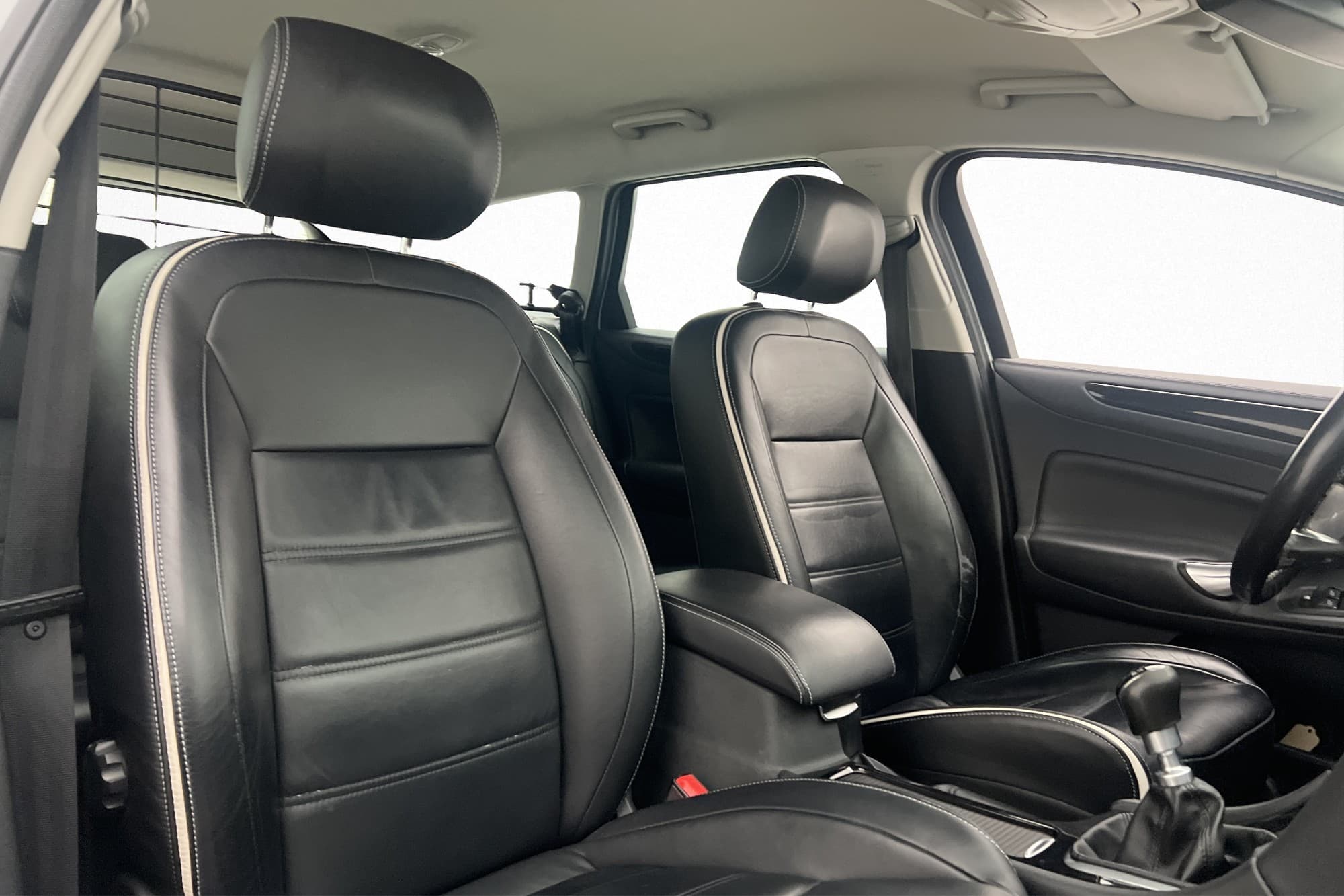 Ford Mondeo Kombi 1.6 EcoBoost 160hk Business X Skinn