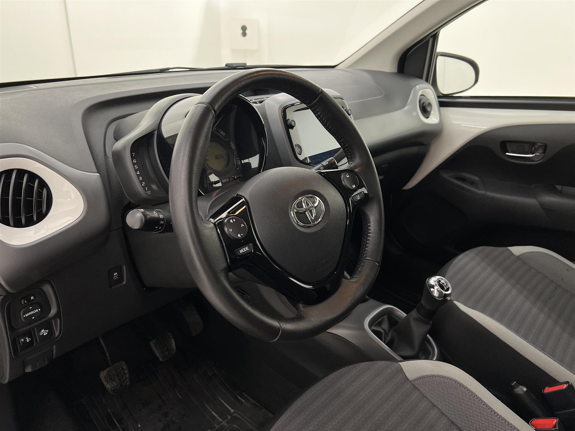 Toyota Aygo 1.0 72hk B-Kamera L-Assist Låg Skatt 0,41L/mil