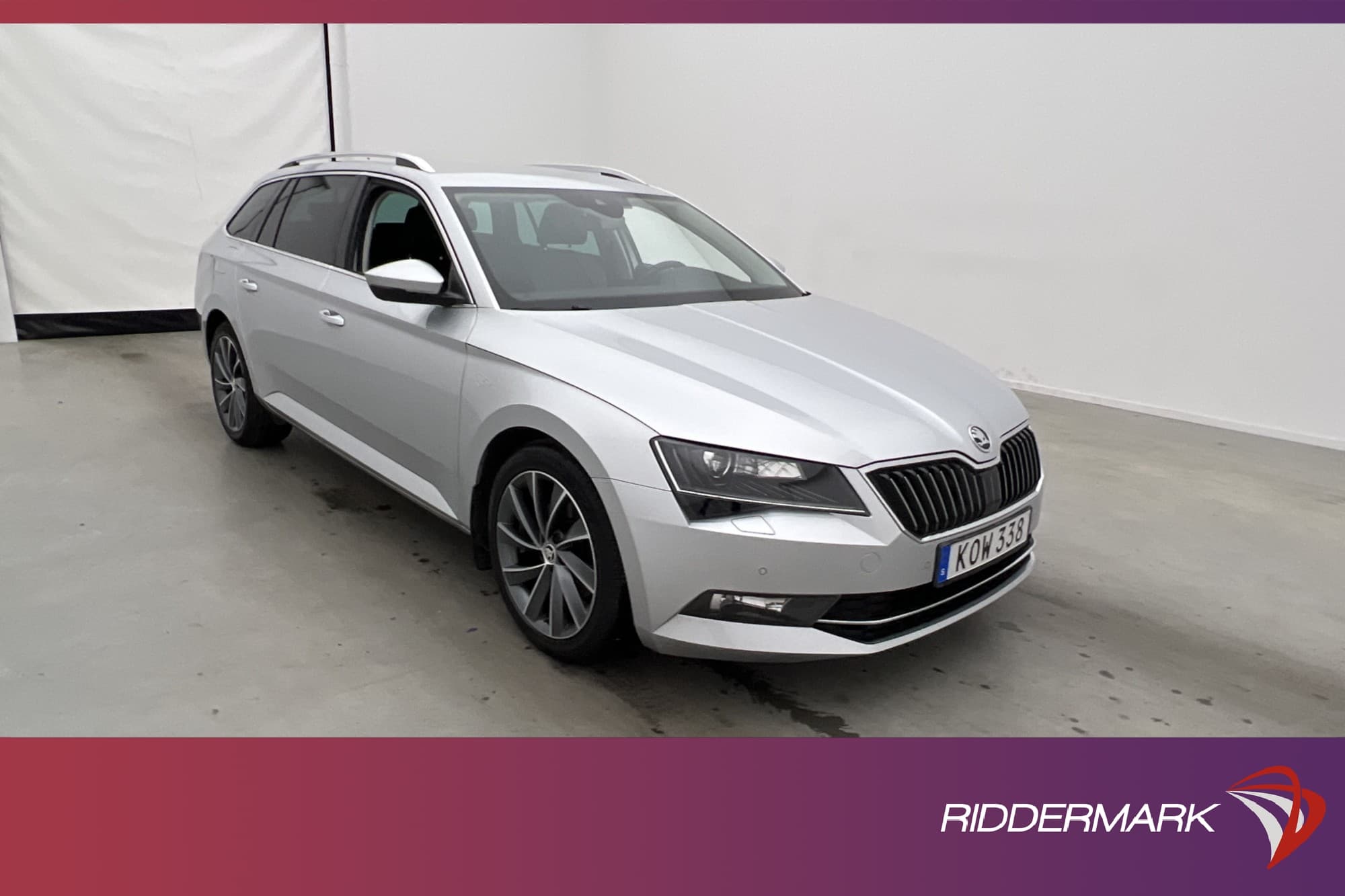 Škoda Superb 2.0 TDI 4x4 L&K Cockpit Canton Värmare Dragkrok