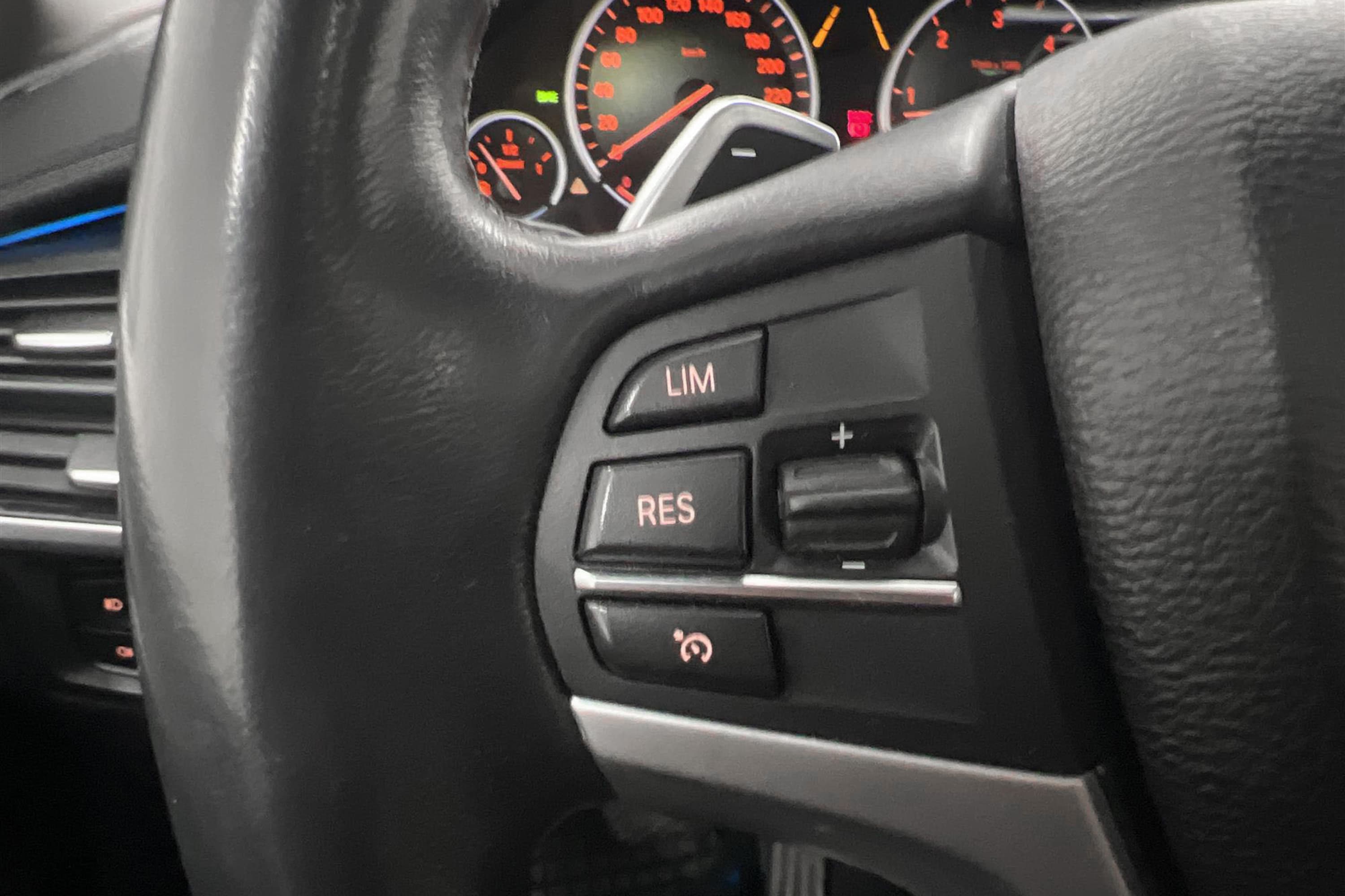 BMW X6 xDrive40d 313hk Taklucka Navi H/K Dragkrok HUD D-Värm