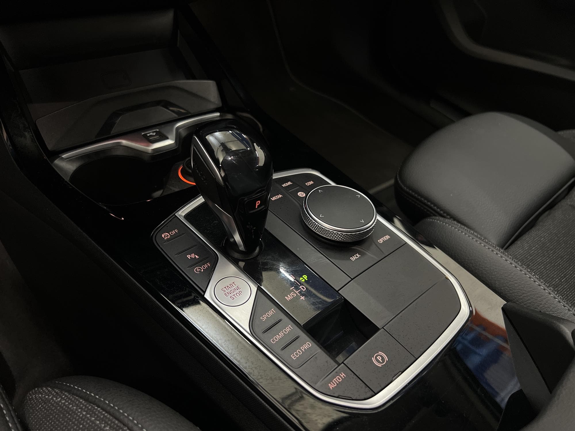 BMW  118i 140hk Sport line Hifi PDC LED 0,50L/mil