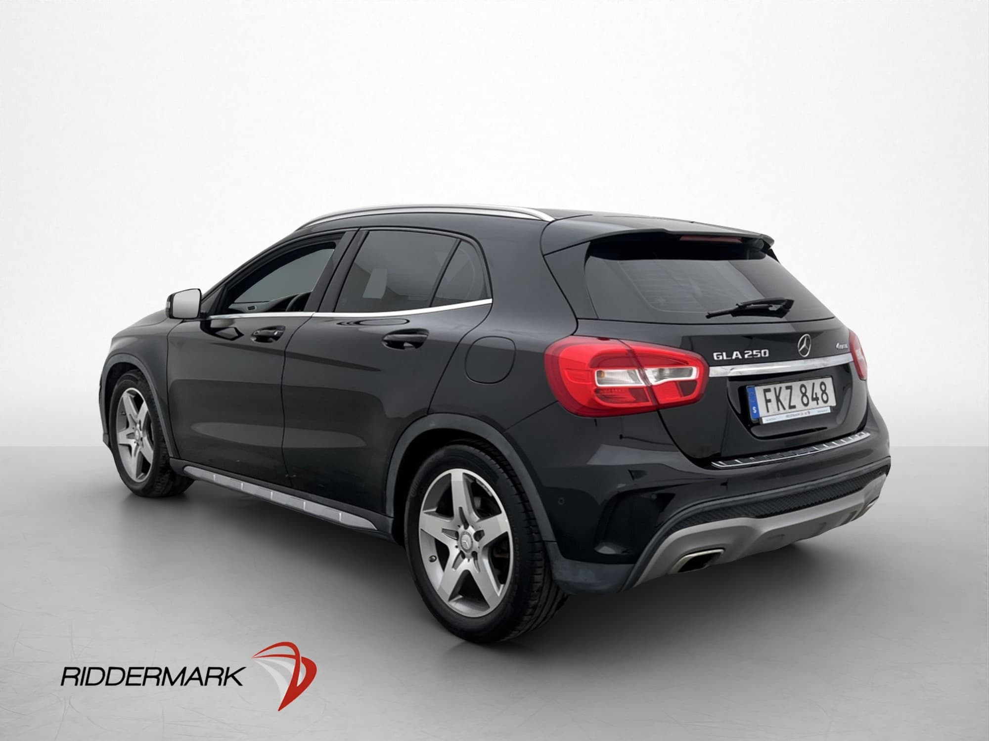 Mercedes-Benz GLA 250 4M 211hk AMG Halvskinn Bluetooth