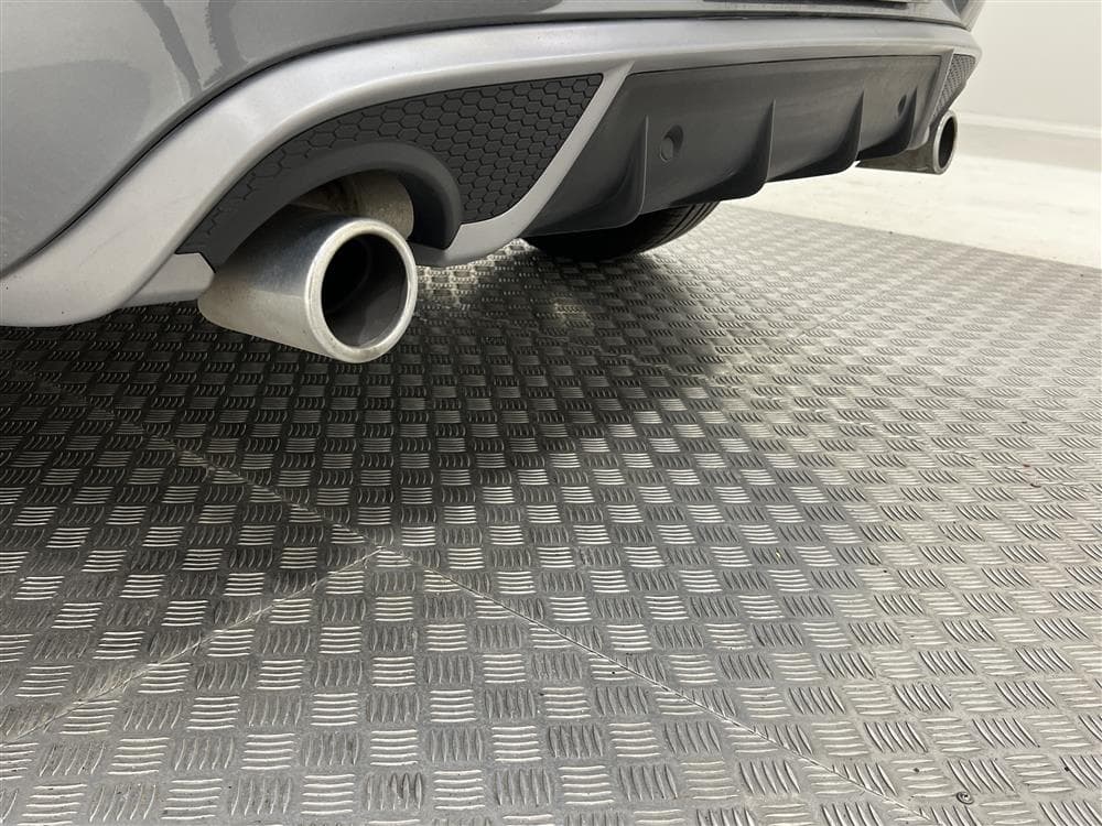 Volvo V40 D2 120hk  R-Design VOC Värmare Välserv 0,38l/milinteriör
