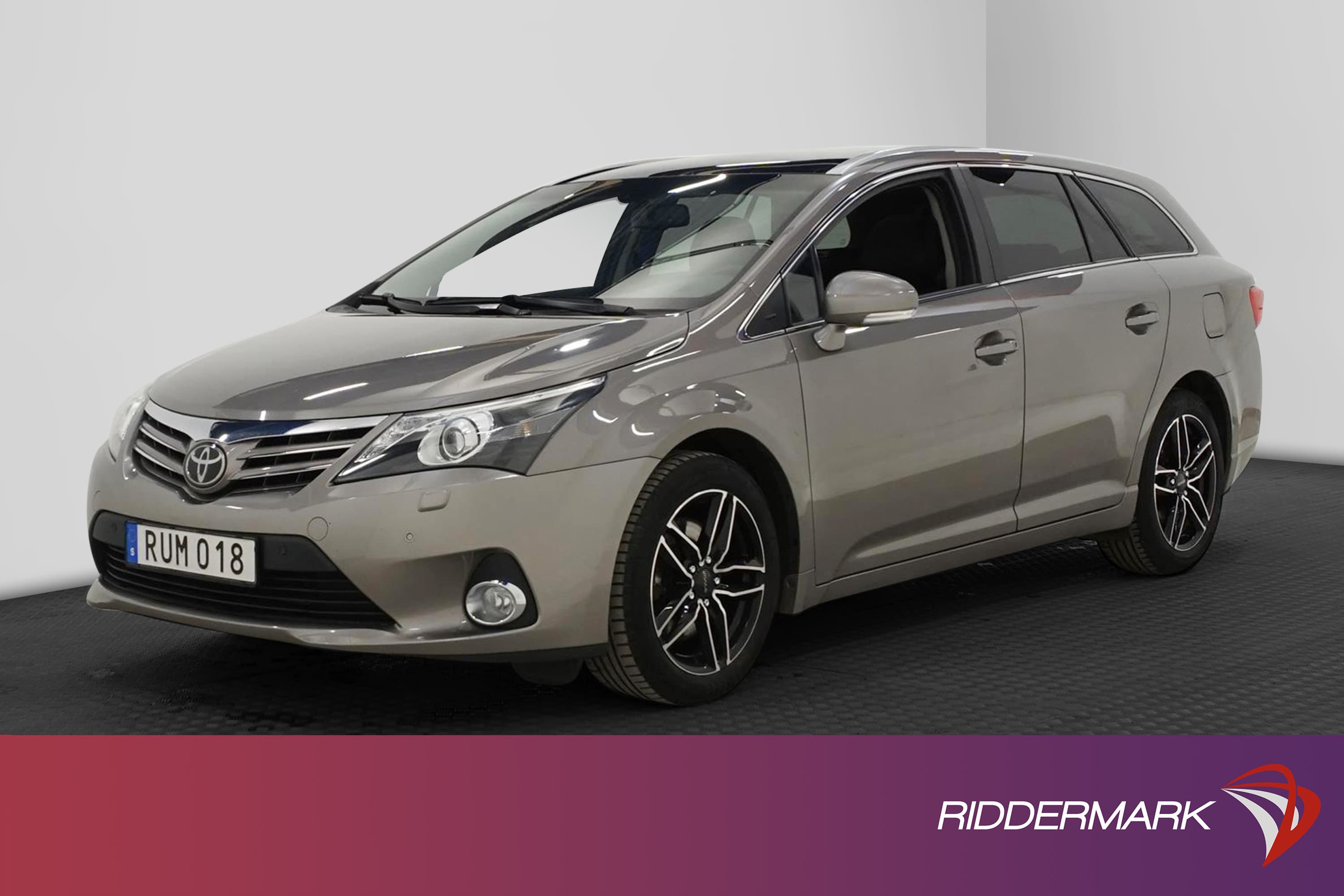 Toyota Avensis  2.2 Kombi 150hk