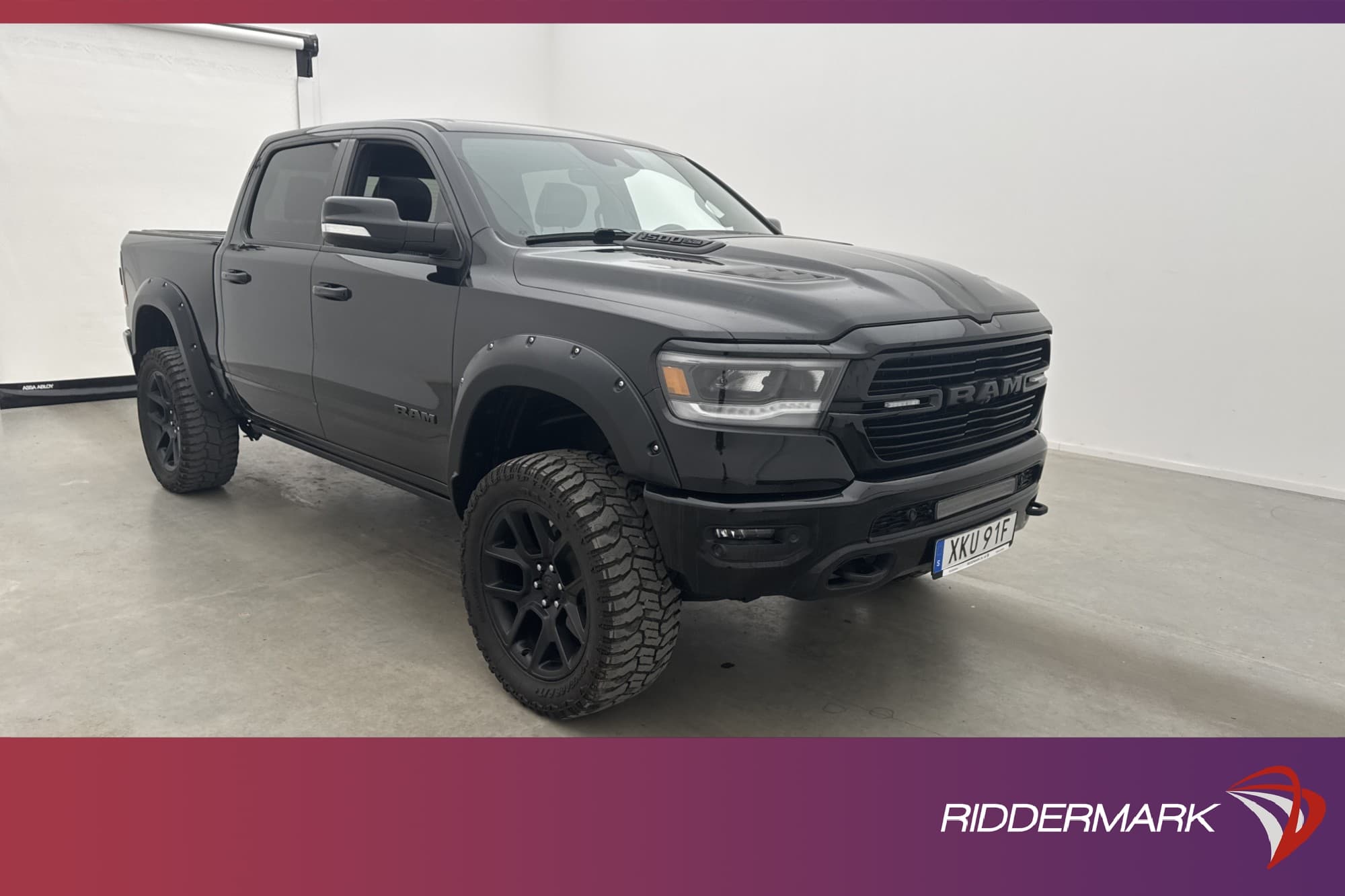Dodge RAM Laramie Night 5.7