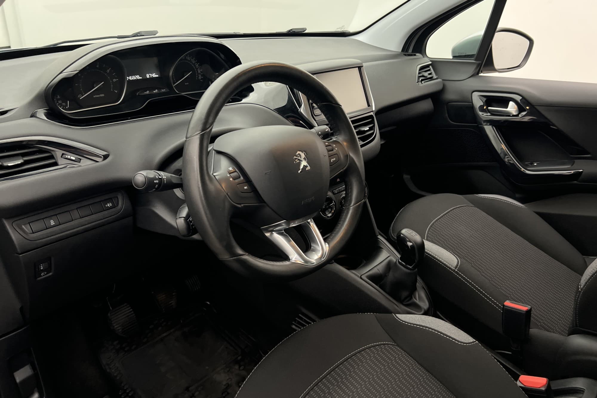 Peugeot 208 PureTech 82hk Bluetooth Farthållare Låg-skatt
