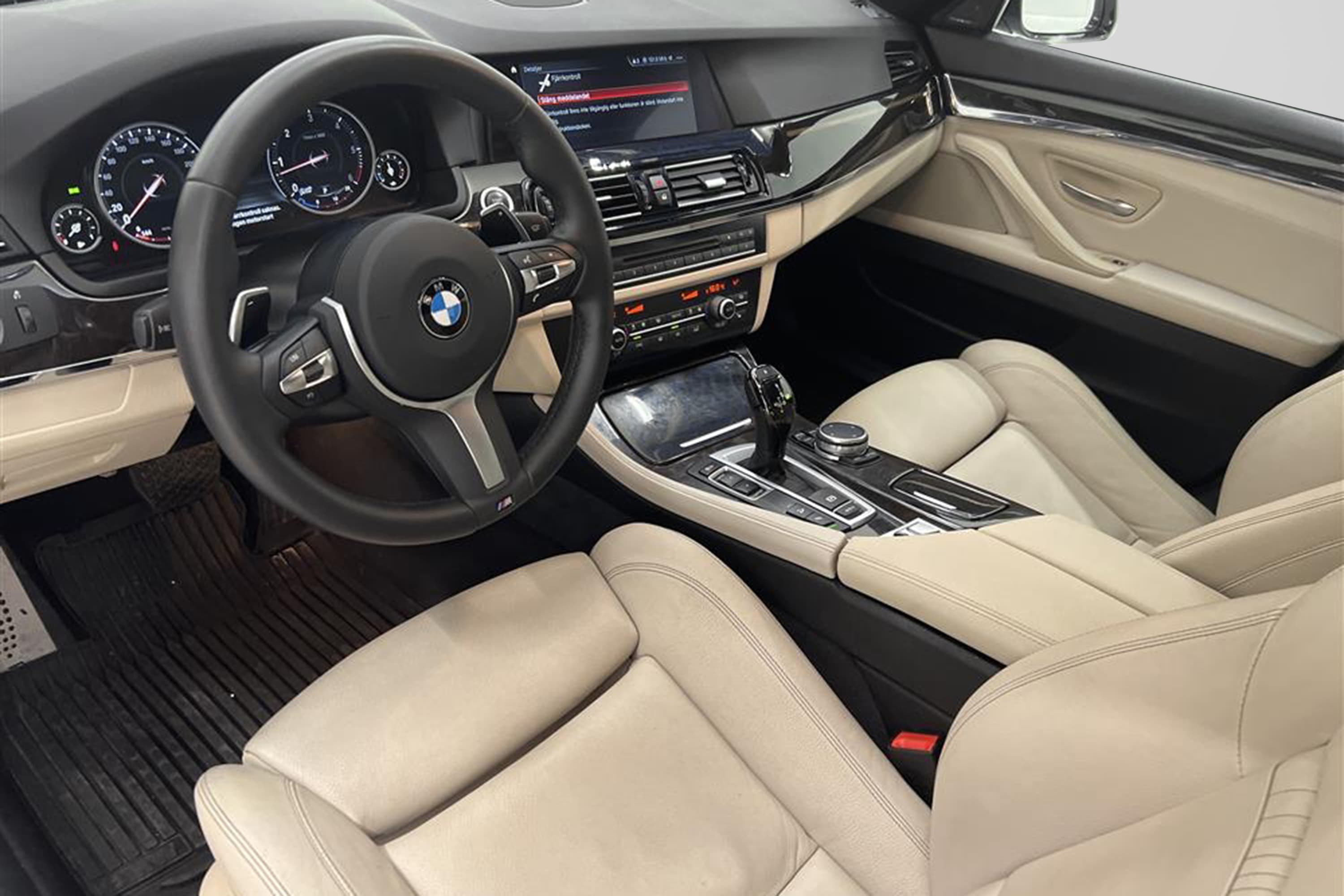 BMW 530 d xDrive 258hk M-Sport Cockpit H/K Kamera Navi Drag