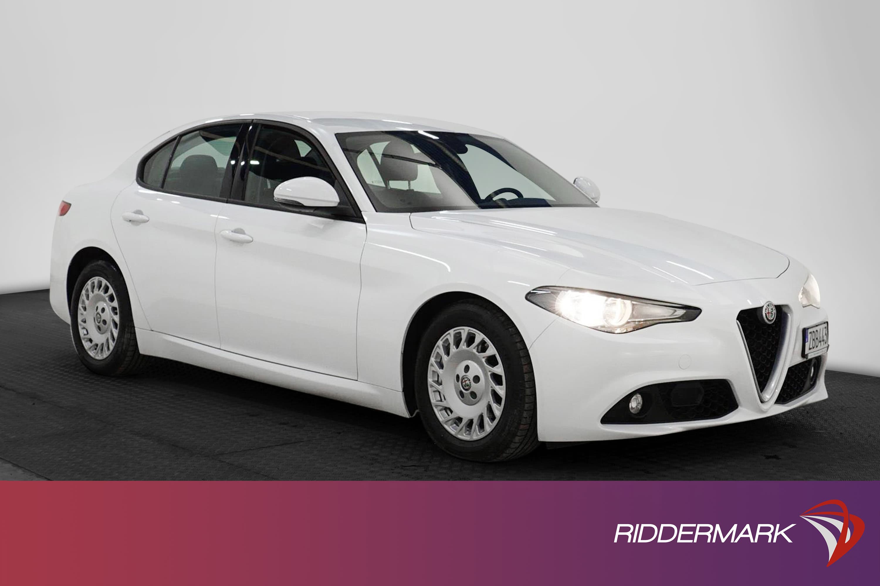 Alfa Romeo Giulia 2.2 JTDM 150hk B-Kamera Välserv 0,35L/mil