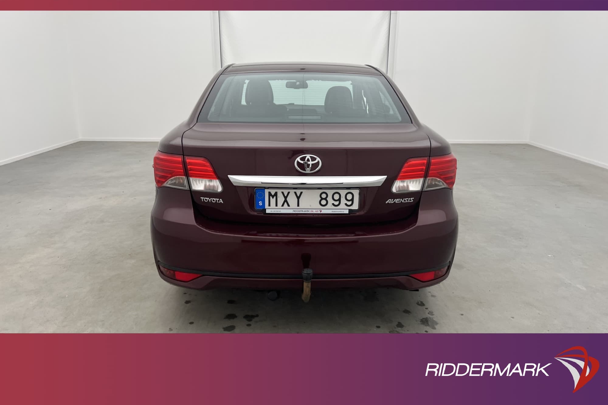 Toyota Avensis Sedan 2.0 152hk