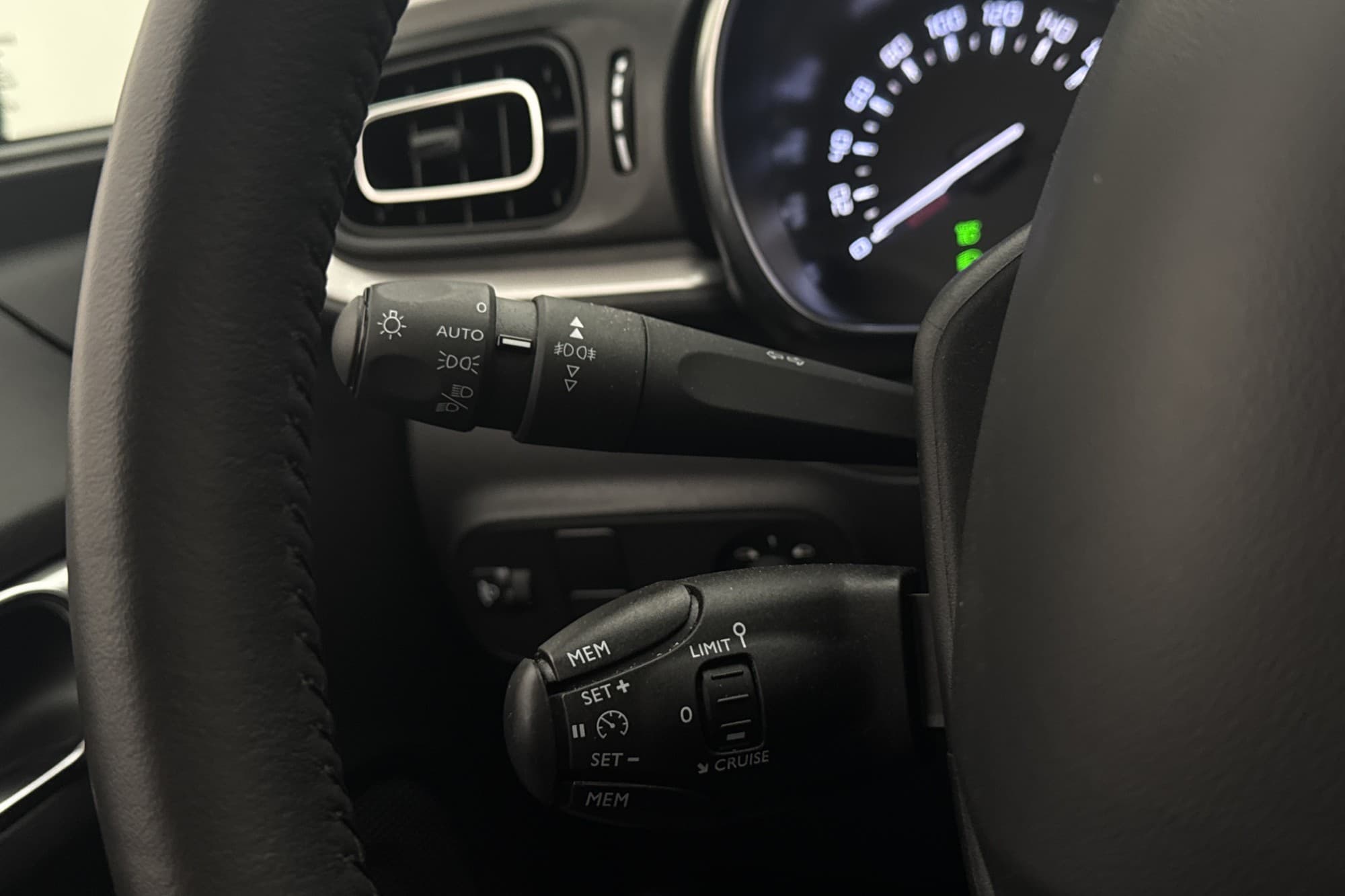 Citroën C3 PureTech 83hk Shine Kamera Farthållare Bluetooth