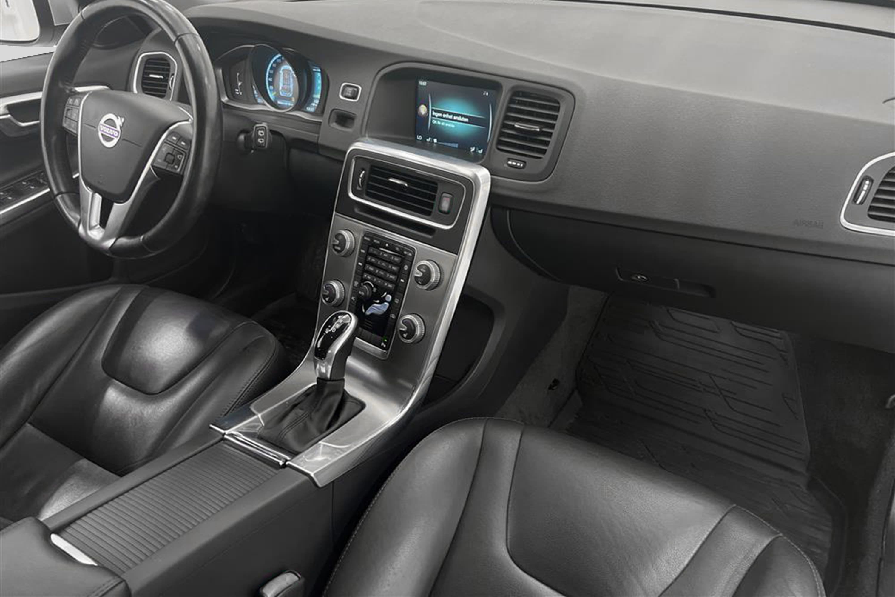 Volvo V60 D4 AWD 181hk Summum D-Värm Skinn Välservadinteriör
