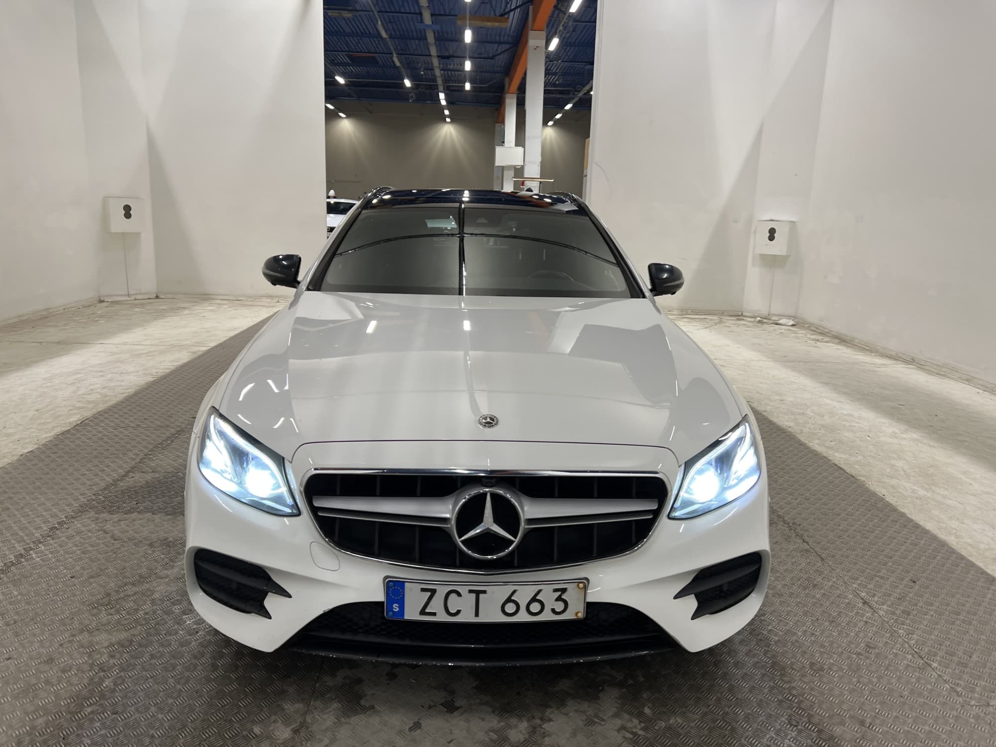 Mercedes-Benz E 220 T d 194hk