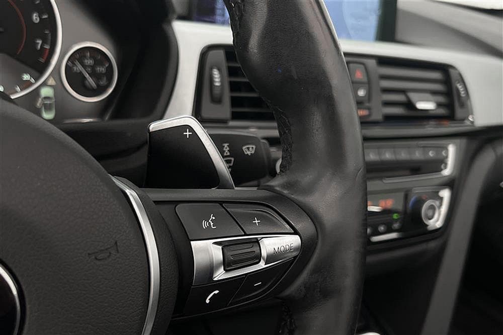 BMW 428i xDrive Cab 245hk M Sport Navi B-Kamera H/Kinteriör