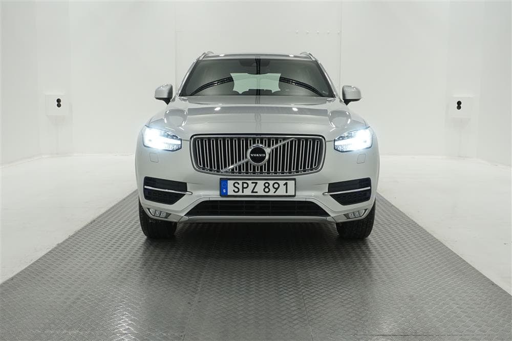 Volvo XC90 D5  AWD Inscription VOC Värmare Kamera Drag Naviexteriör