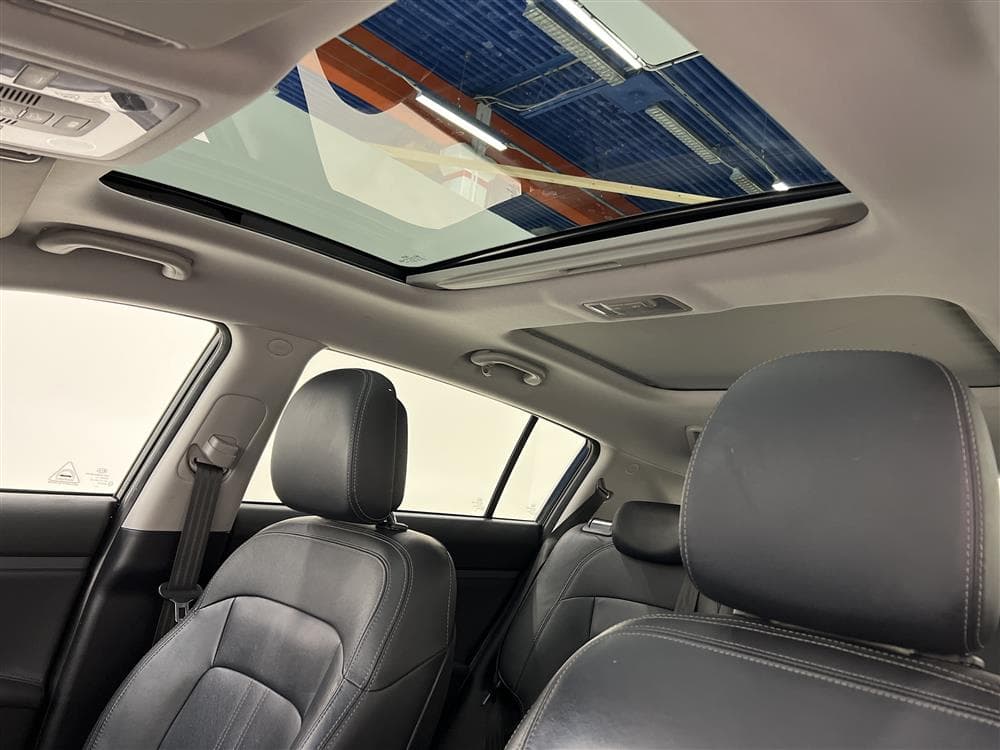 Kia Sportage 2.0 CRDi AWD 184hk Panorama Kamera Navi Skinninteriör