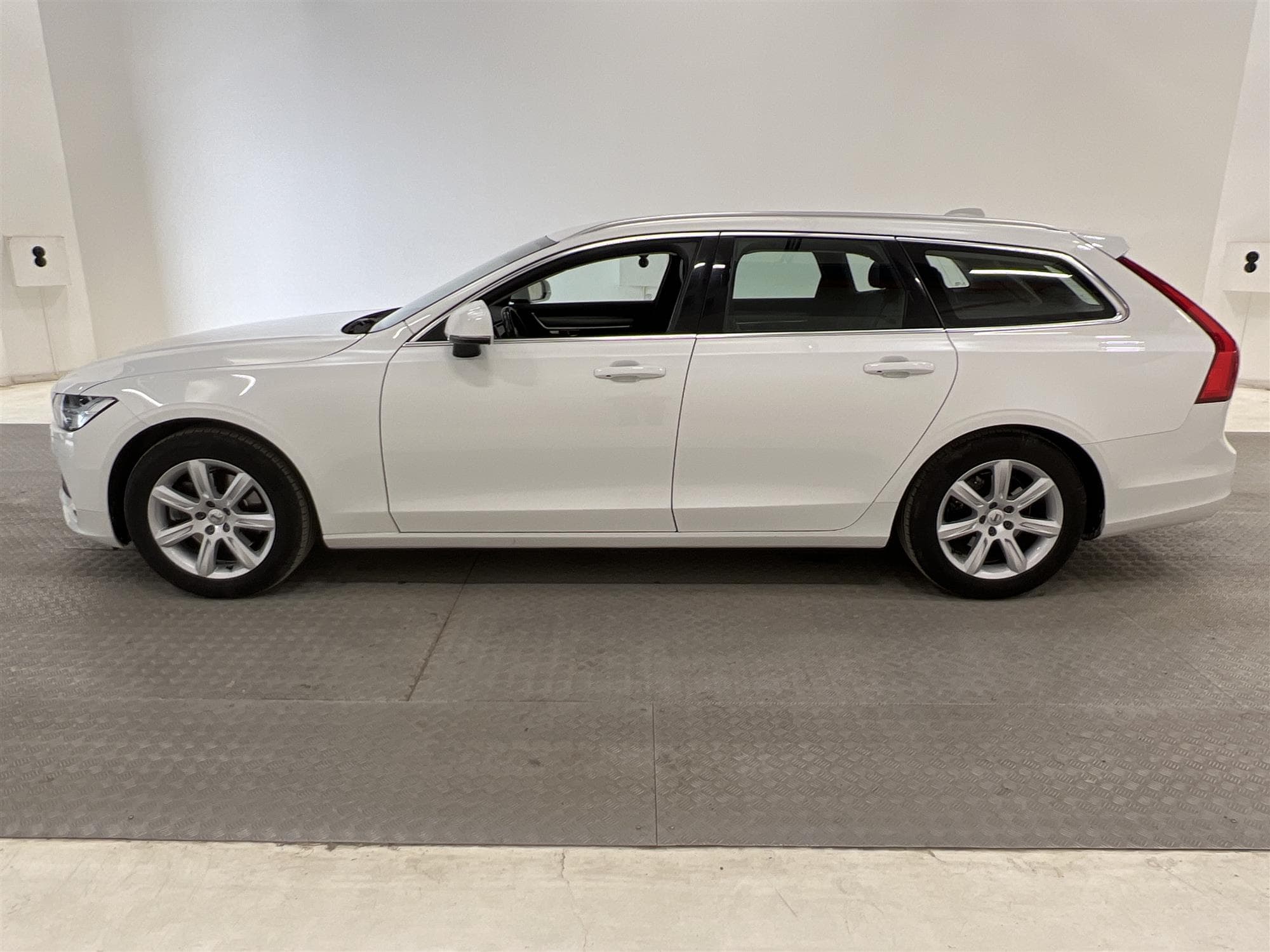 Volvo V90 D4 AWD 190hk