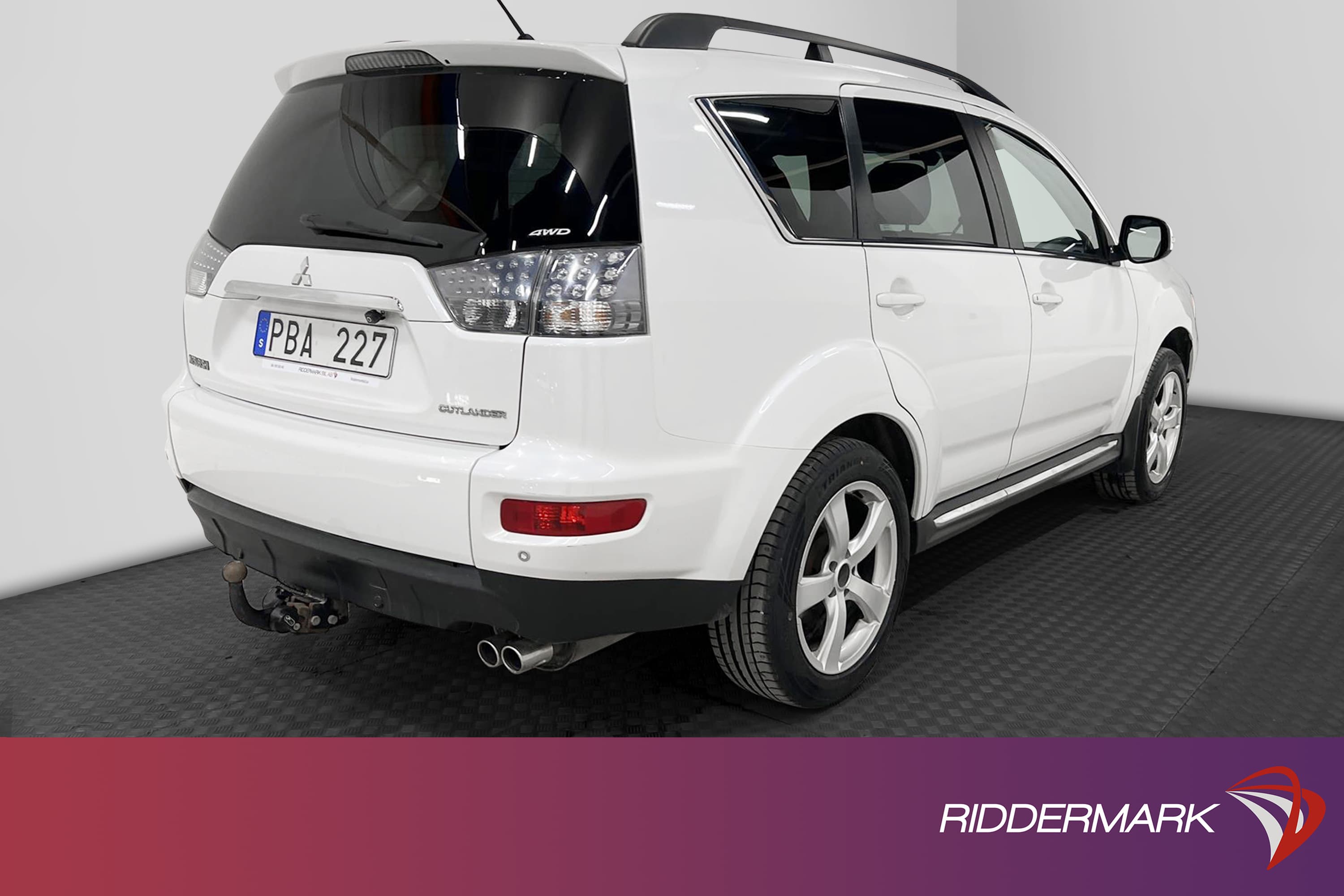 Mitsubishi Outlander 2.2 Di-D 4WD 156hk 7-sits Värmare Drag