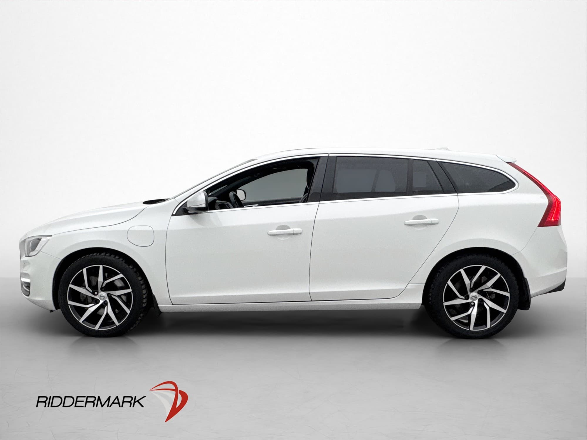 Volvo V60 D6 Plug-in R-Design Summum Taklucka Kamera Drag