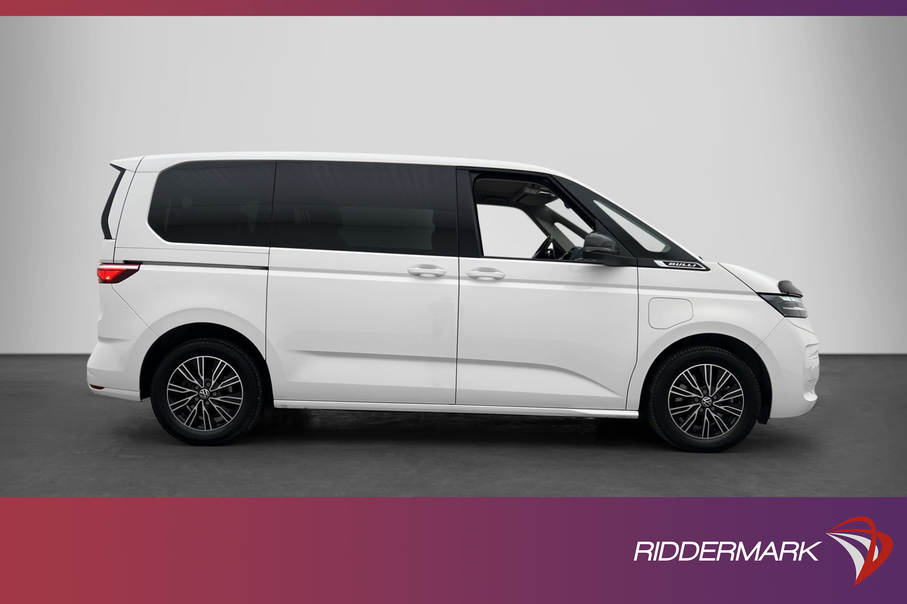 Volkswagen Multivan e-Hybrid Värm Drag PDC El-dörr Cockpit