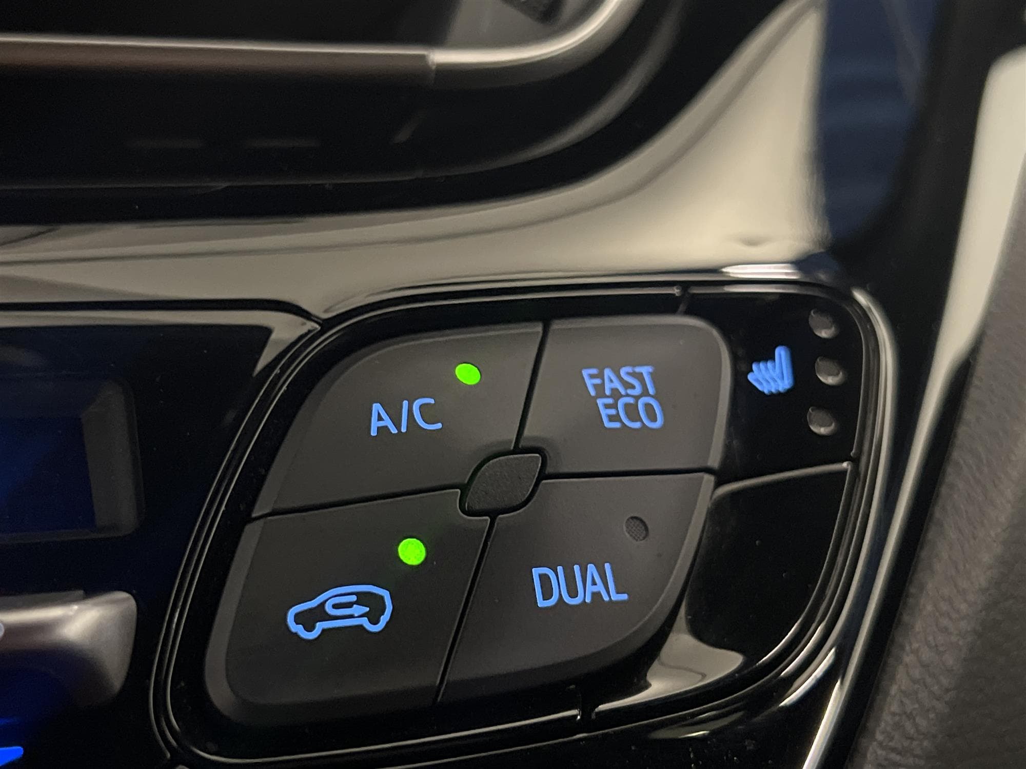 Toyota C-HR Hybrid CVT 122hk 1 Brukare Lime Edition JBL Navi