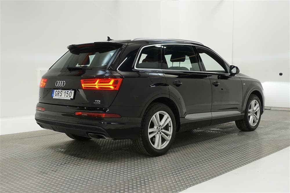 Audi Q7 3.0 TDI 272hk quattro S-Line Cockpit 7-sits GPS BOSEexteriör