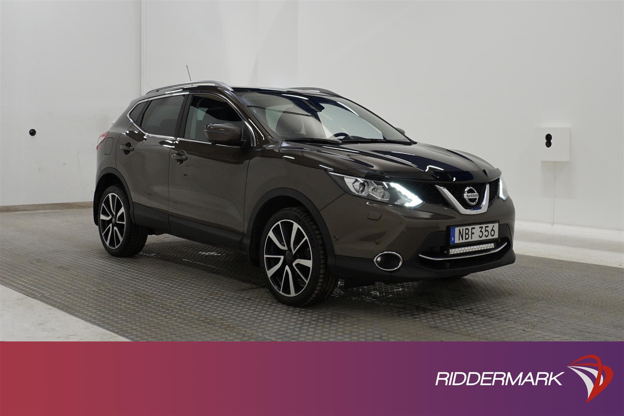Nissan Qashqai 1.6 dCi 4X4 130hk Tekna M&K-Värm Pano Navi 