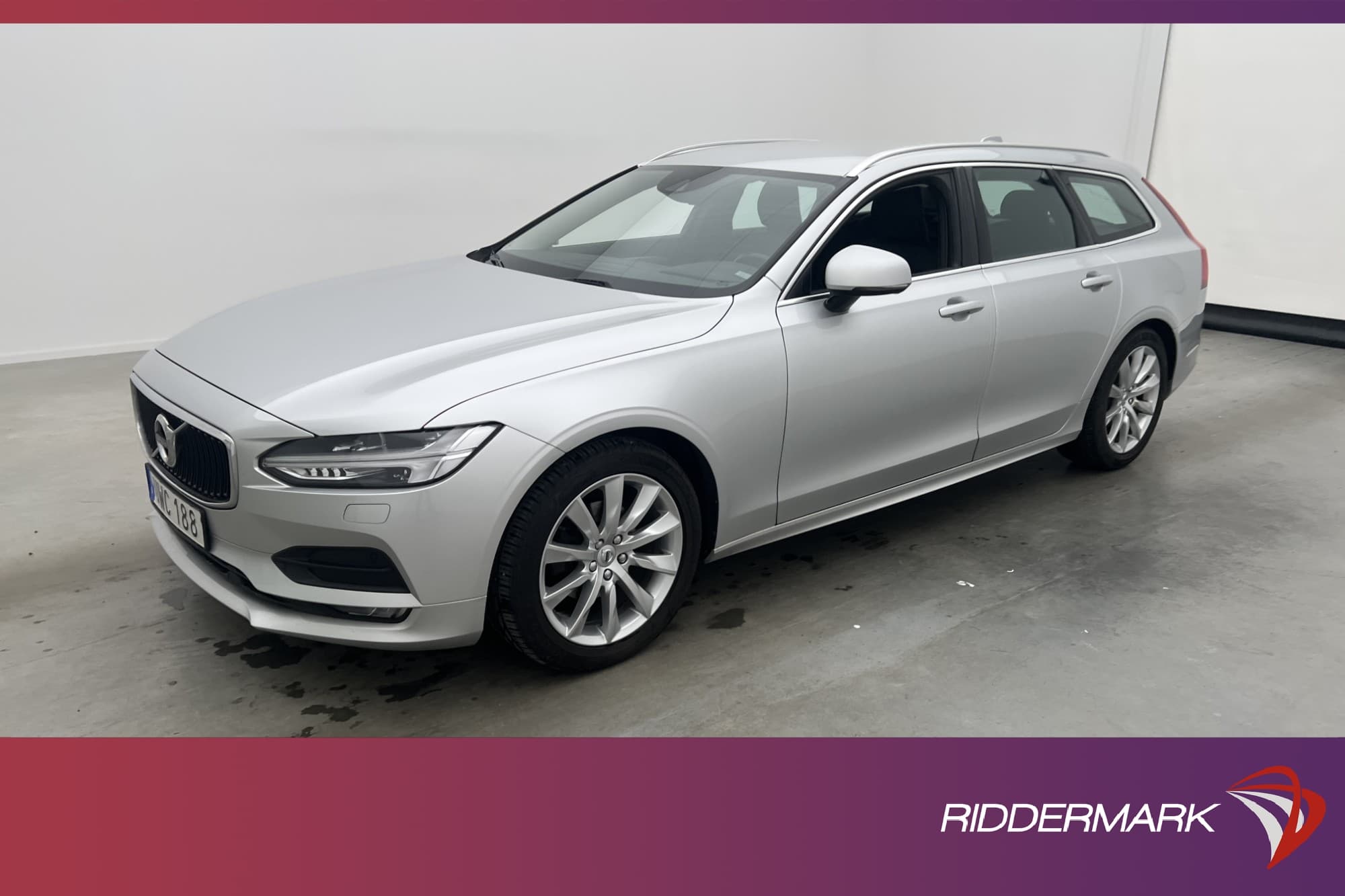 Volvo V90 D4