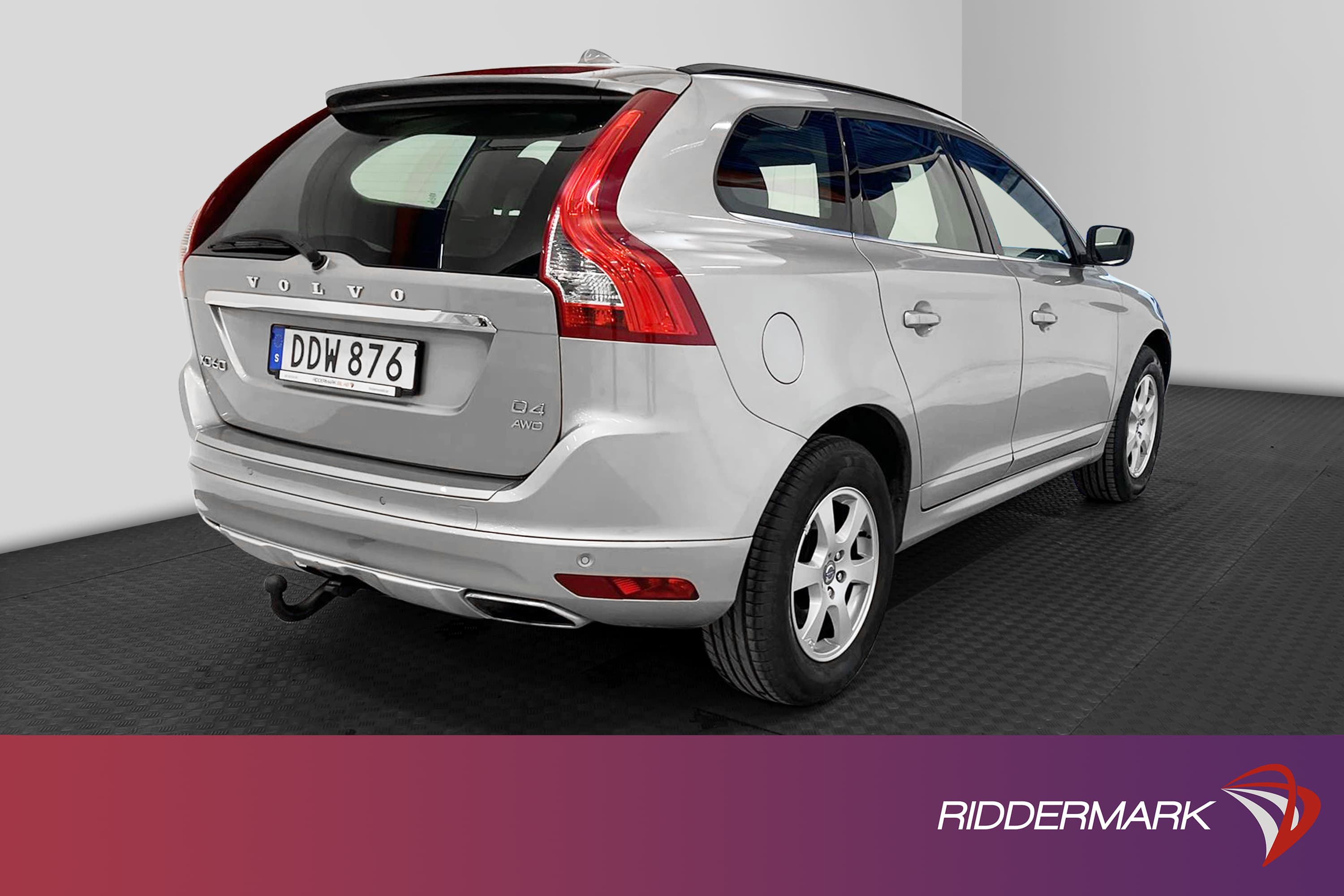 Volvo  XC60 D4 AWD 181hk Voc Pano Navi D-Värm Drag PDC 