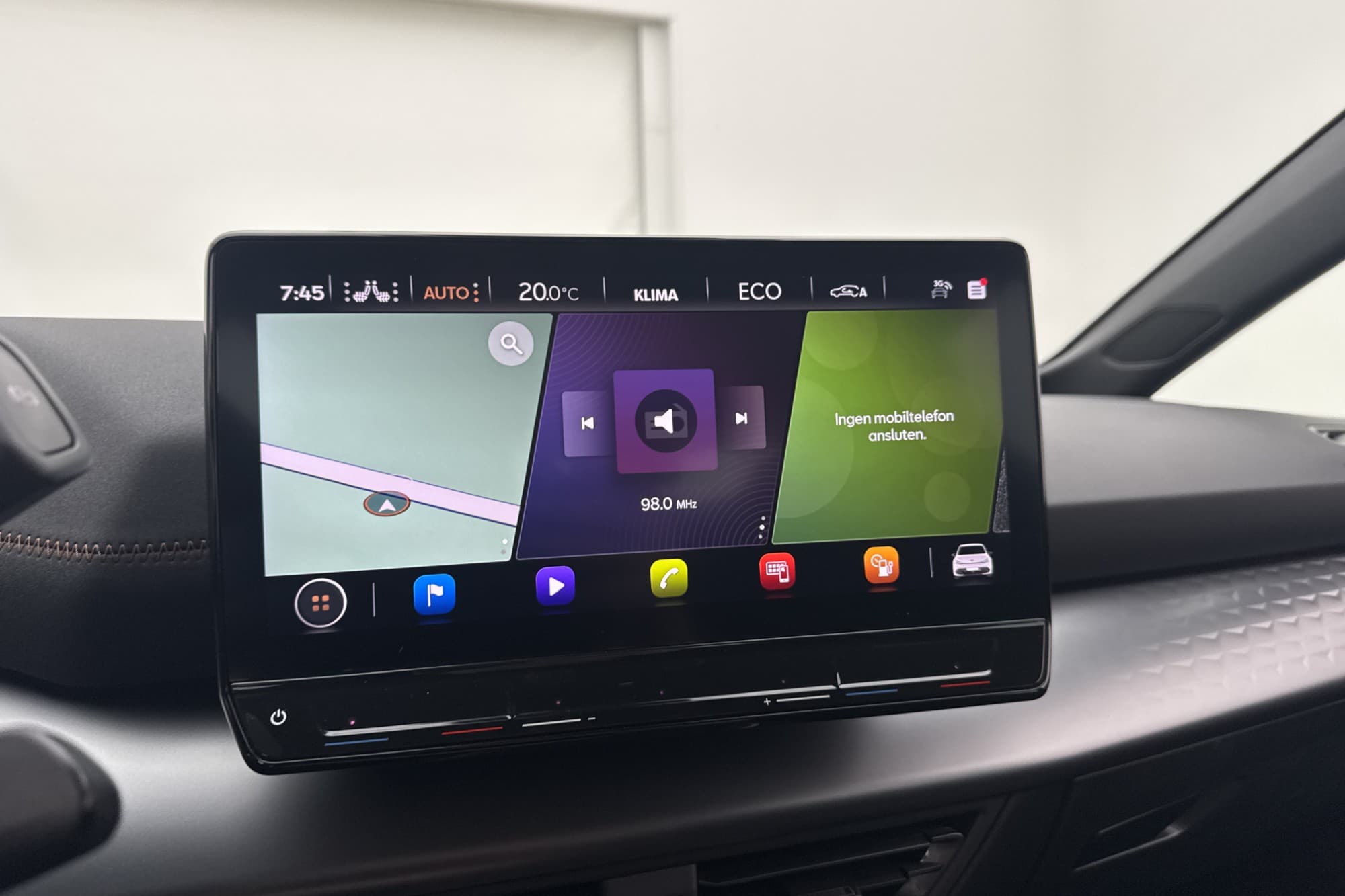 CUPRA Born 58 204hk Värmare Rattvärme CarPlay MOMS