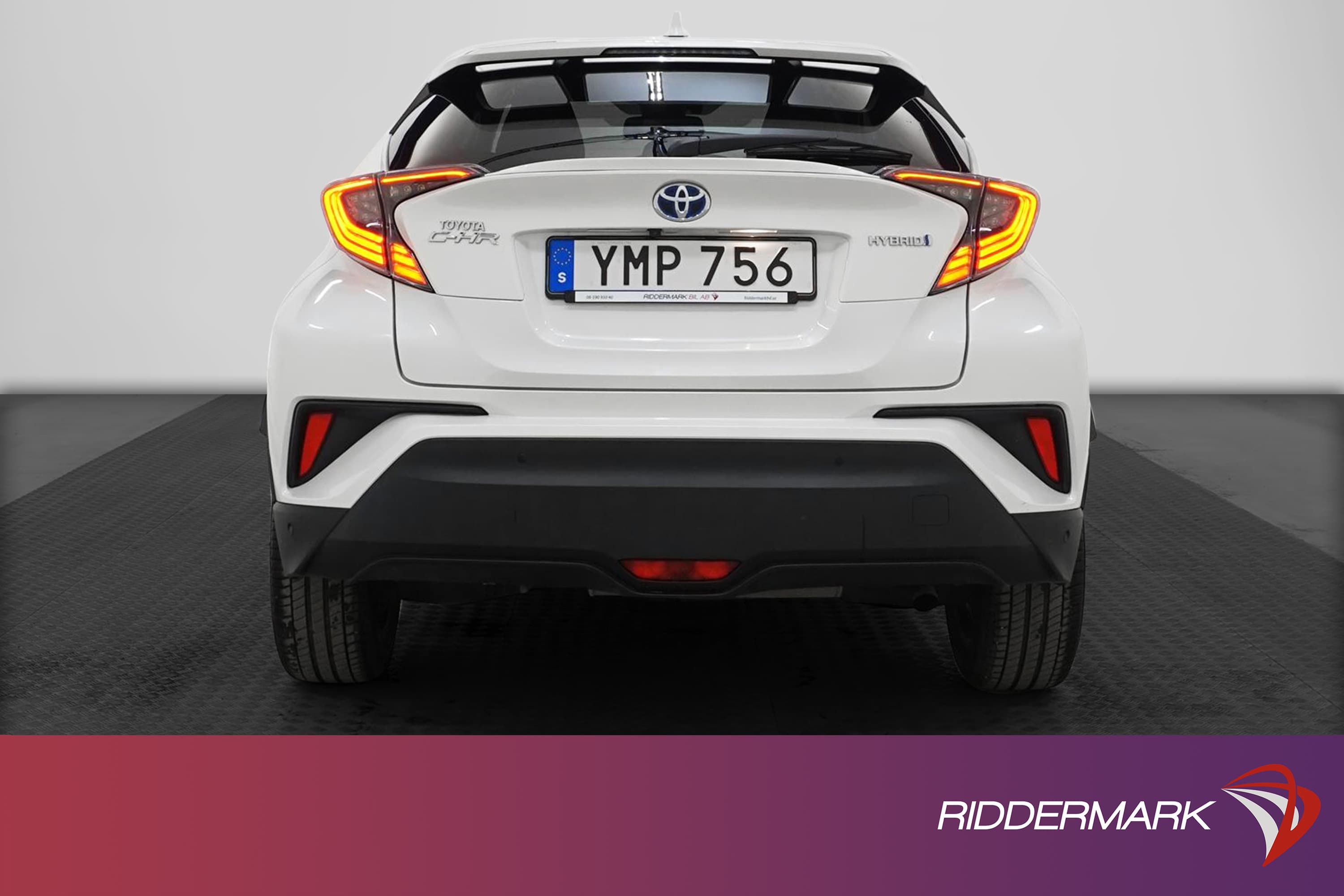Toyota C-HR Hybrid CVT 122hk Executive M-Värm JBL Navigator