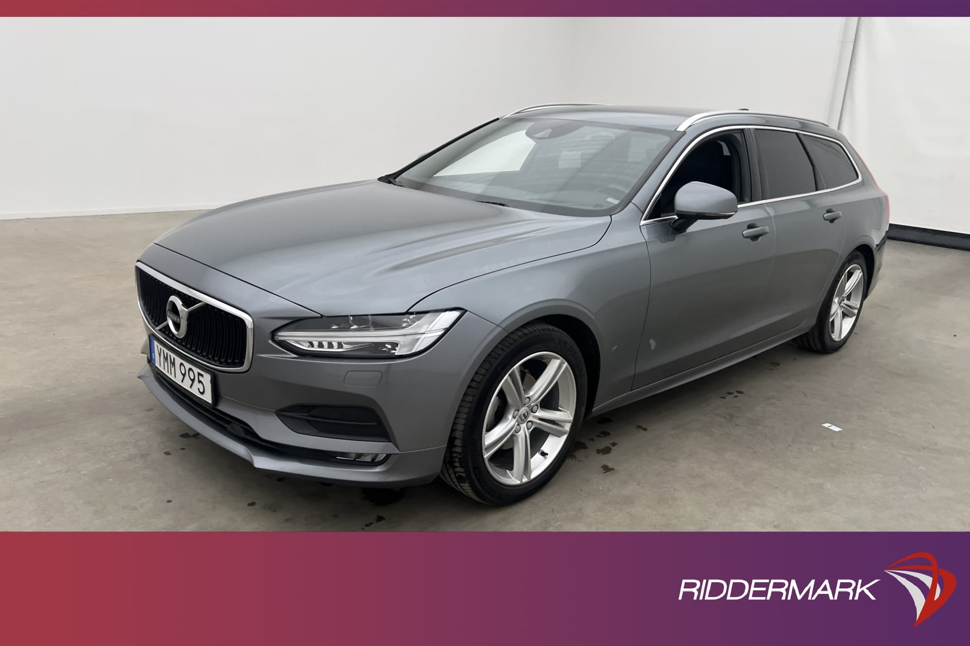 Volvo V90 D4
