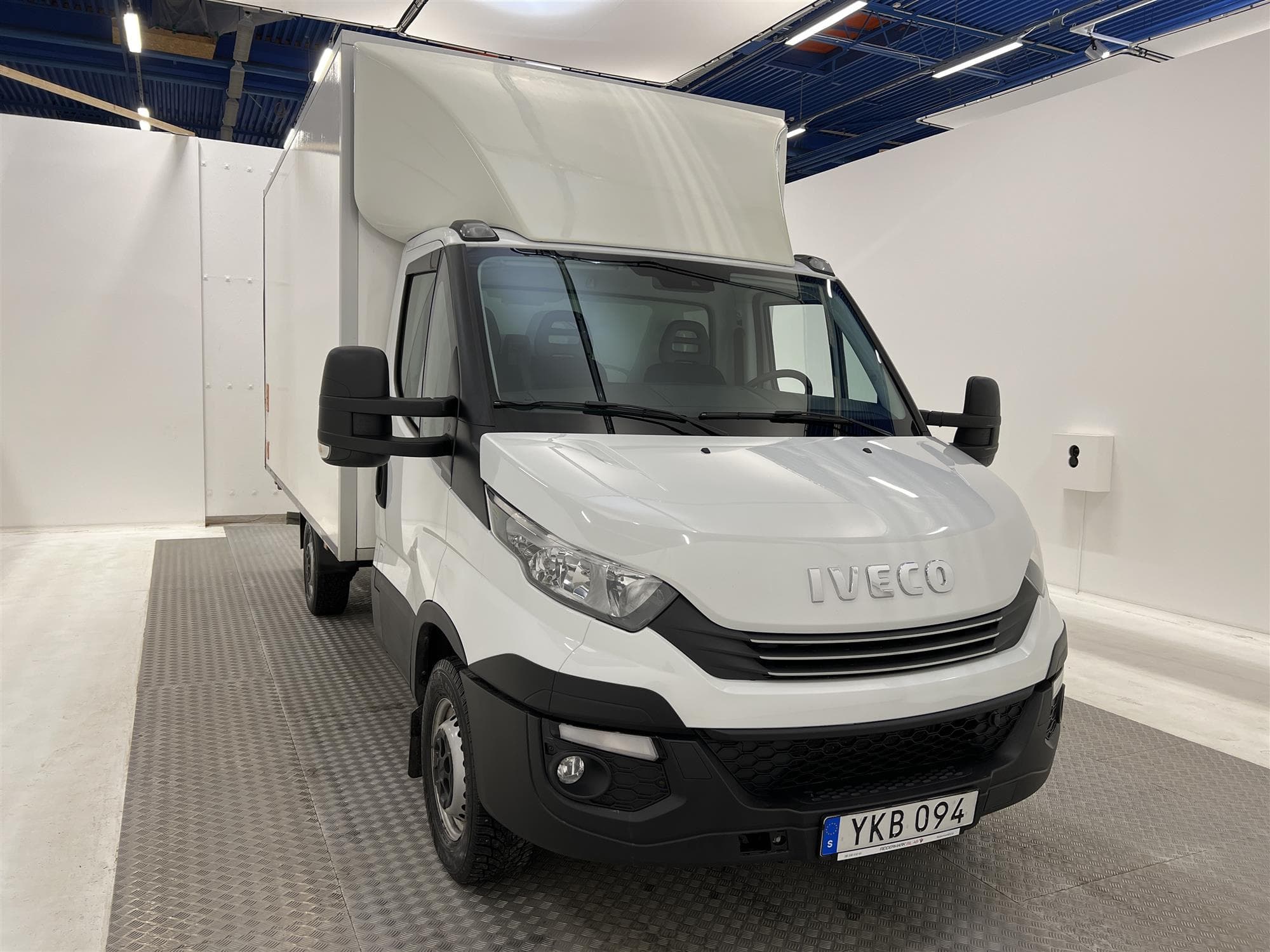 Iveco Daily 35 2.3 Automat Bakgavel Värmare Moms