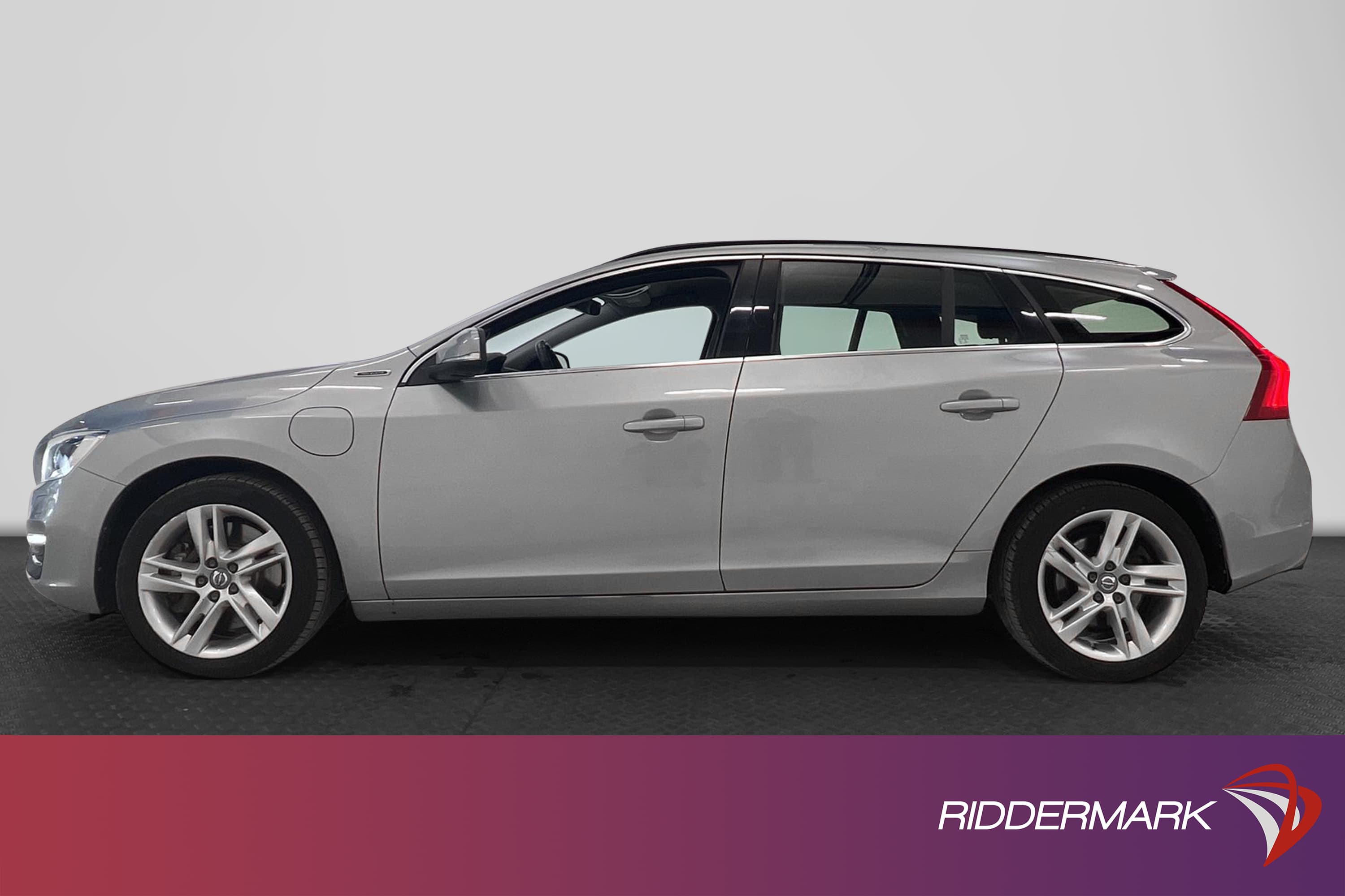 Volvo V60 D5 Plug-in Hybrid AWD 231hk