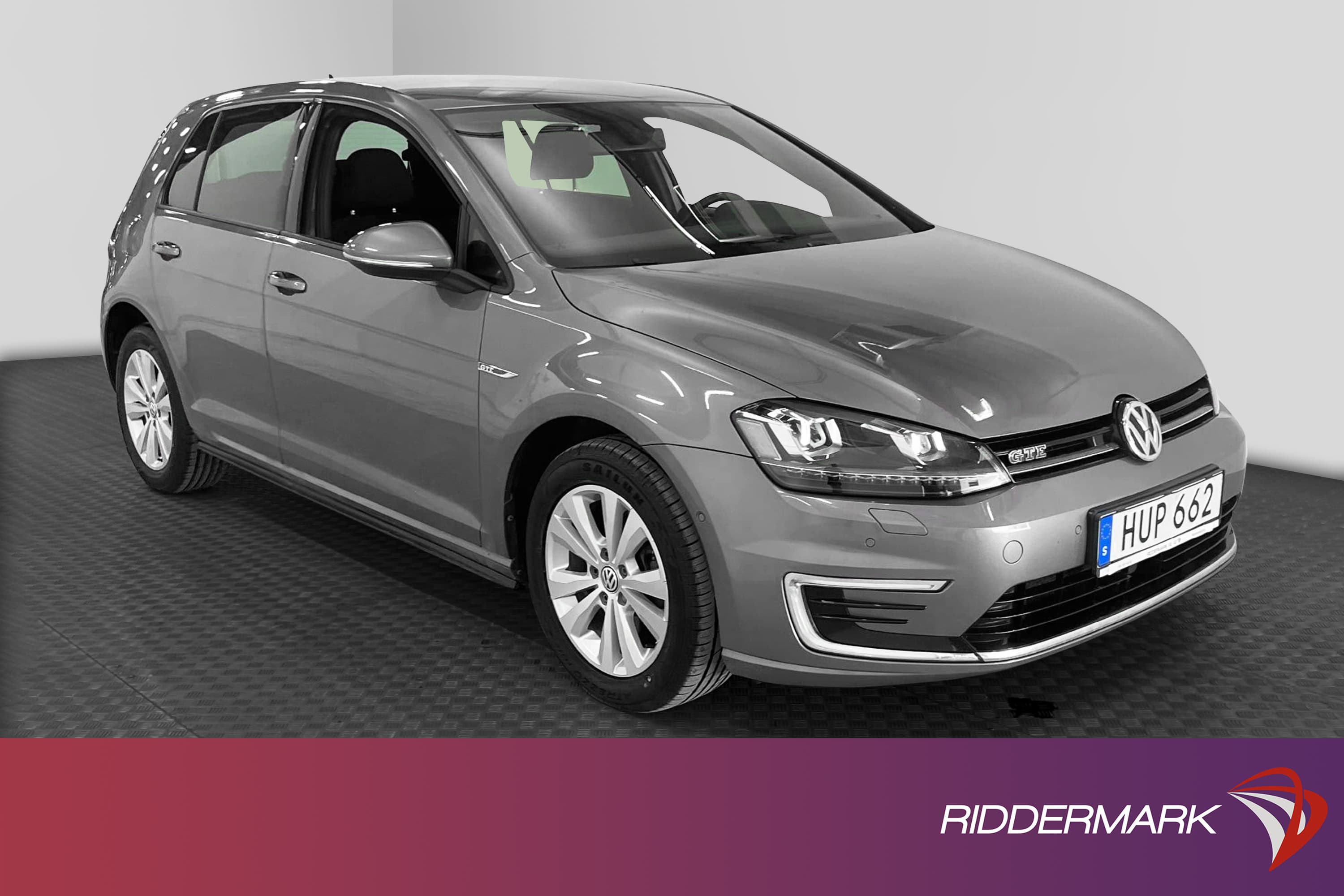 Volkswagen Golf GTE 204hk