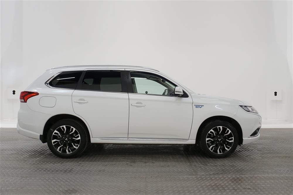 Mitsubishi Outlander 2.0 Hybrid 4WD 203hk