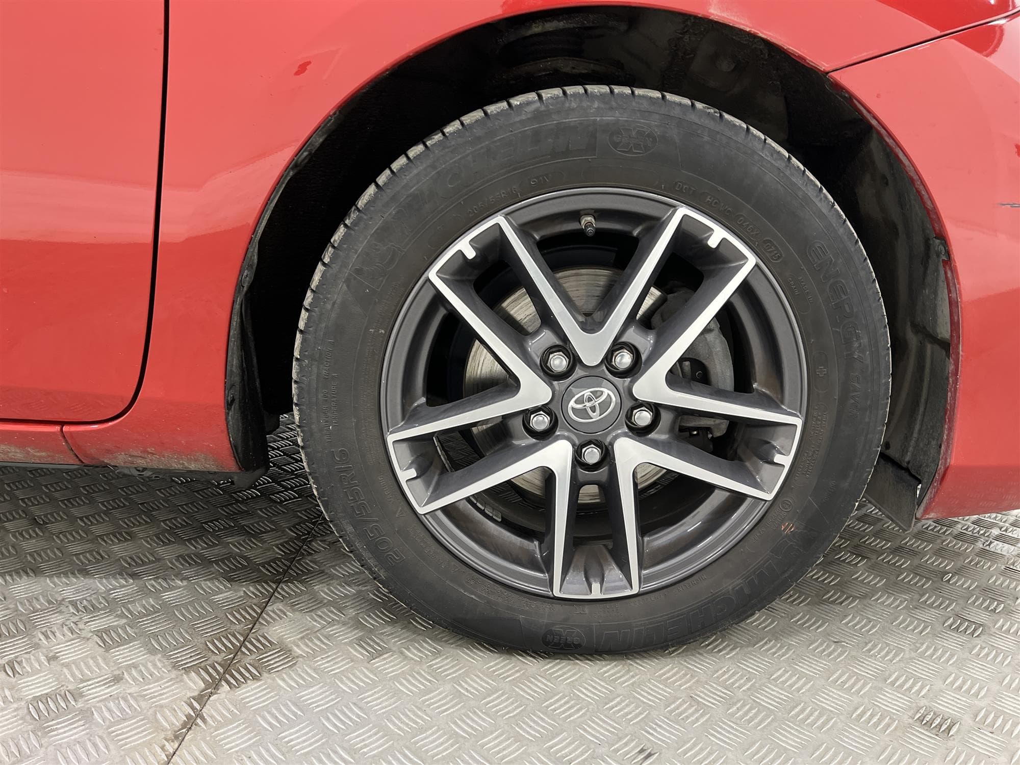 Toyota Auris Hybrid e-CVT 136hk 1 Brukare B-Kam 0,39L/mil