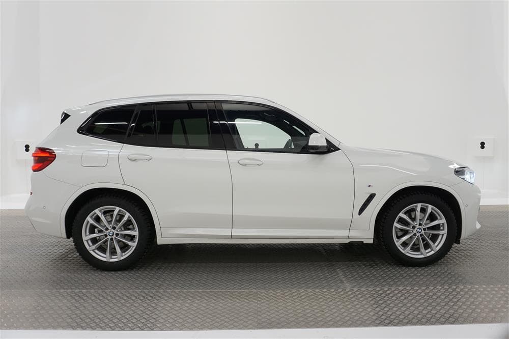 BMW X3 xDrive20d 190hk M Sport 360° D-värm HUD Navi Drag