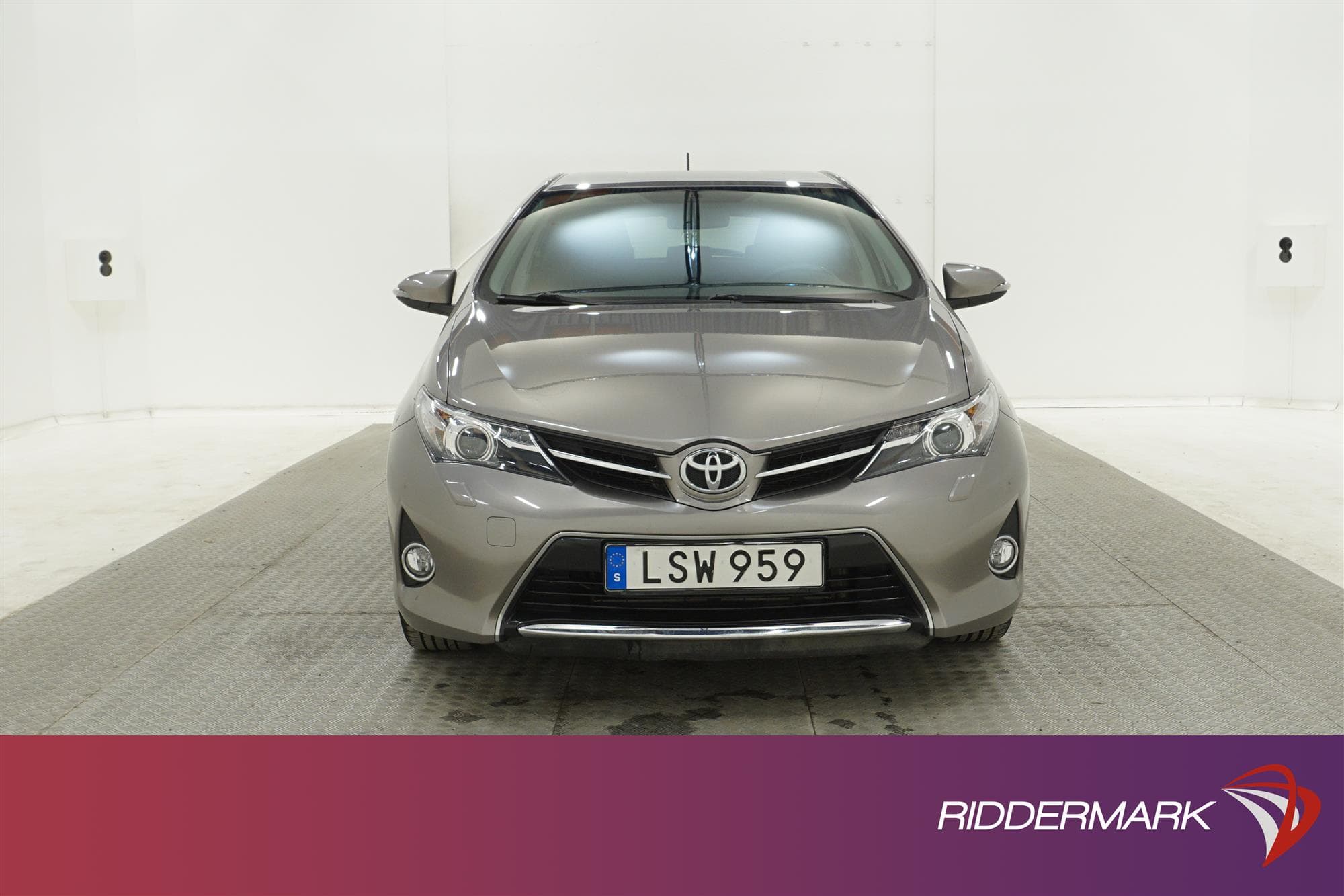 Toyota Auris 1.6 132hk 1 Brukare