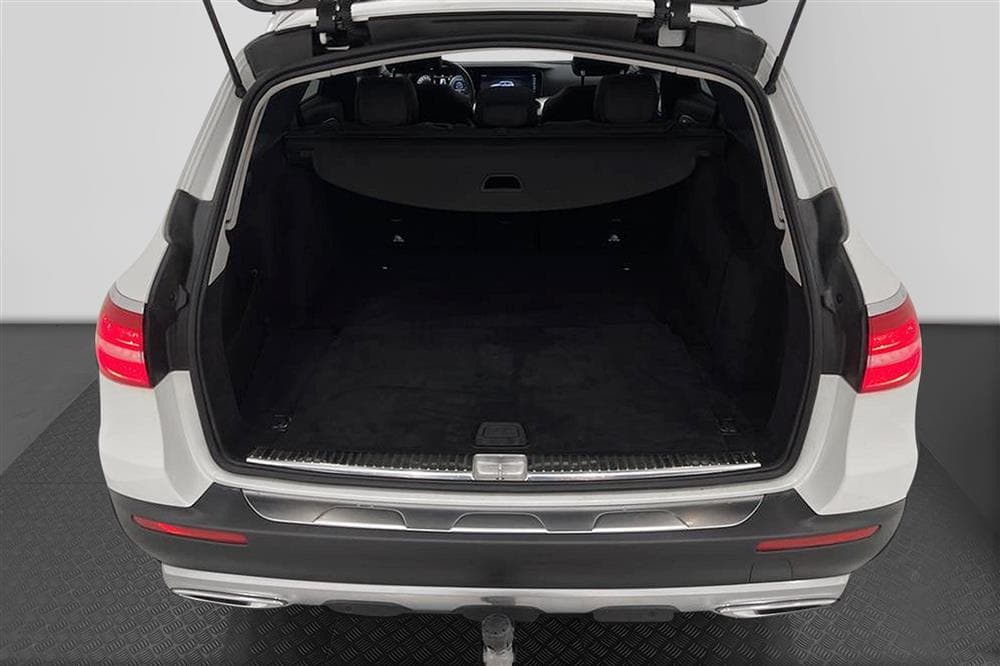 Mercedes-Benz E 220 All-T 4M Widescreen Pano Burmester 360interiör