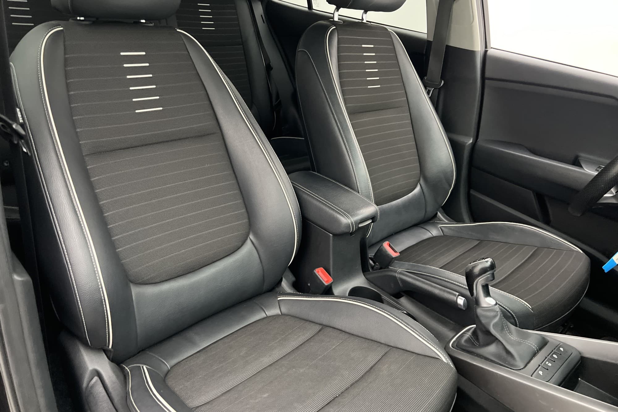 Kia Rio 1.0 120hk GT-Line Kamera Halvskinn CarPlay Rattvärme