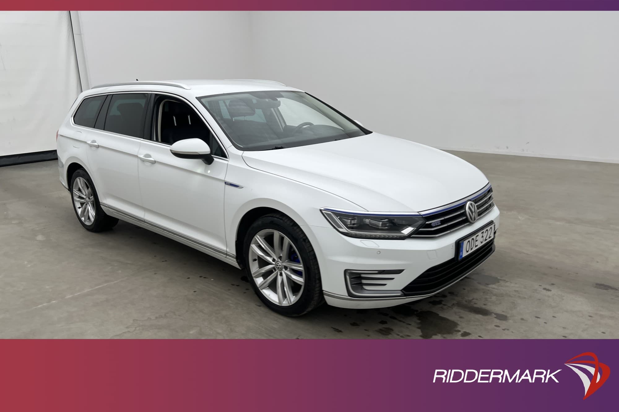 Volkswagen Passat GTE 218hk Executive  P-Värmare HUD Drag
