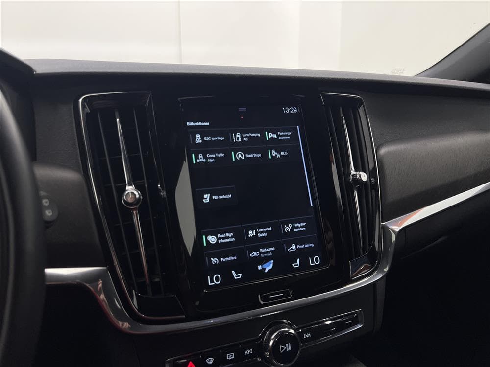 Volvo V90 Cross Country D4 AWD Pro VOC Värmare Navi Drag