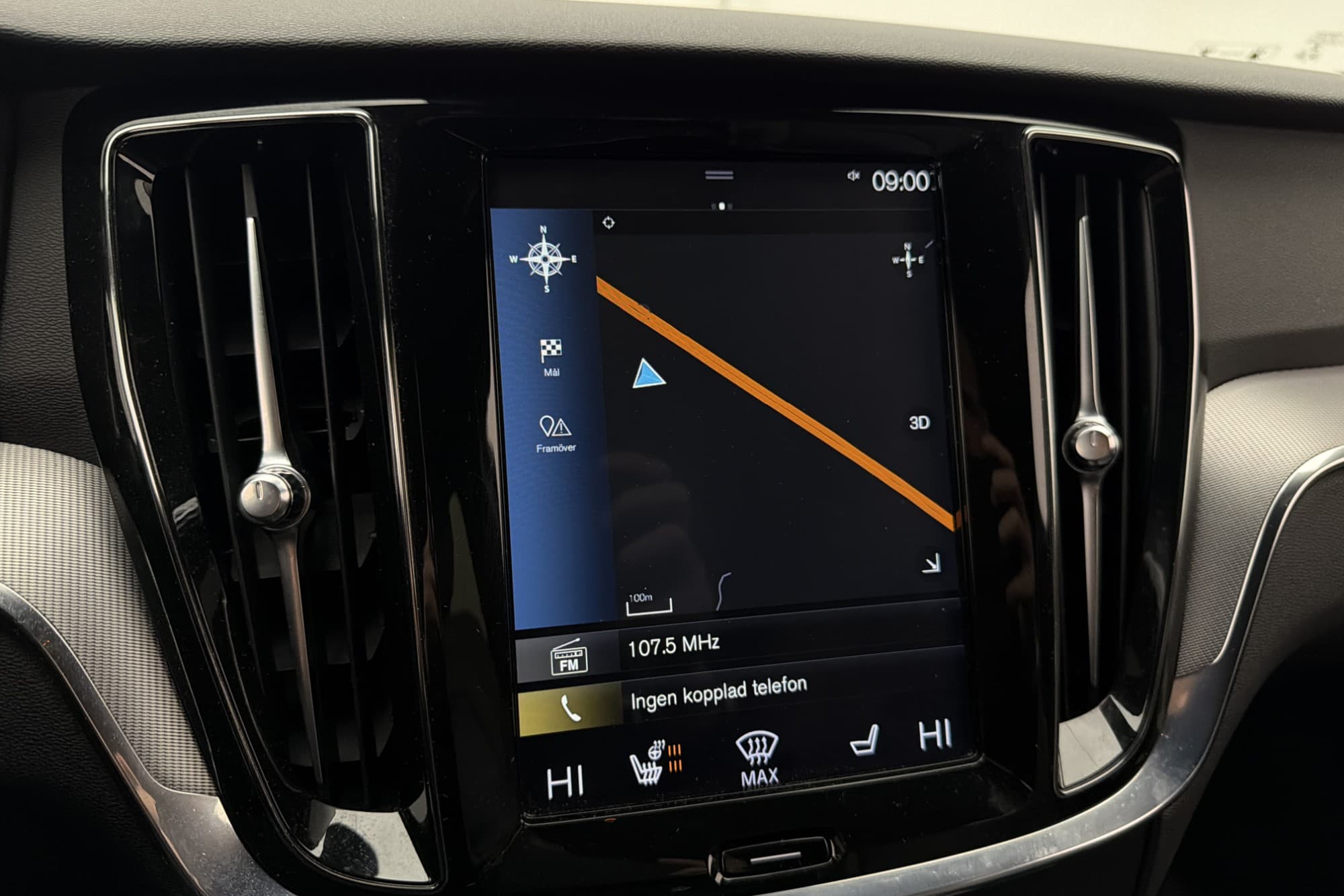 Volvo V60 Recharge T6 AWD R-Design HUD H/K Värm 360° Navi