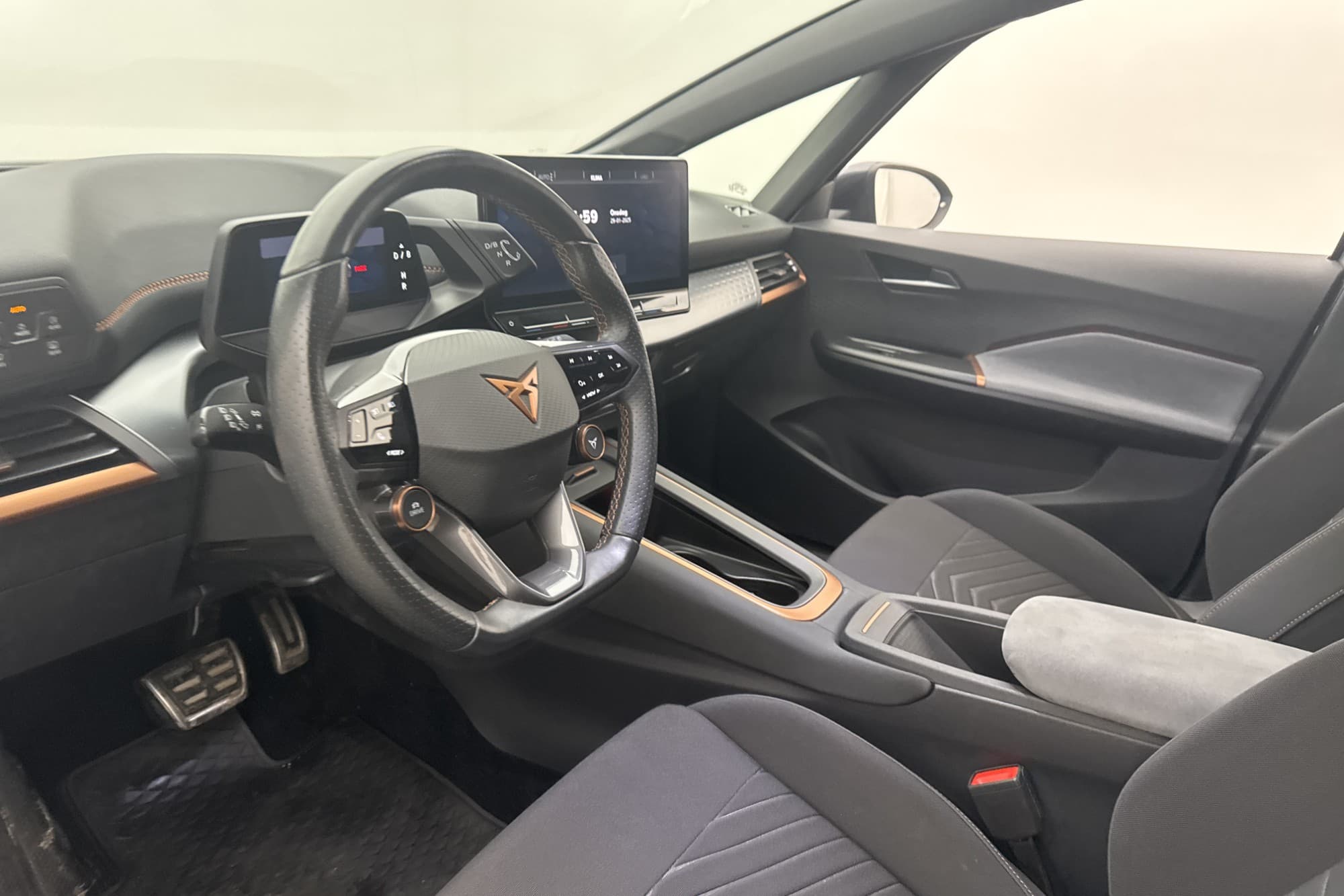 CUPRA Born e-boost 58 231hk Värmare Kamera Navi CarPlay