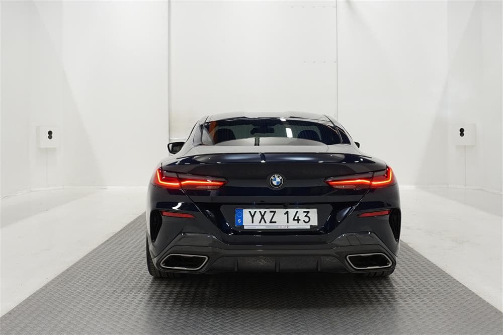 BMW M850i xDrive Coupé 530hk Carbon Core B&W 360° HUD