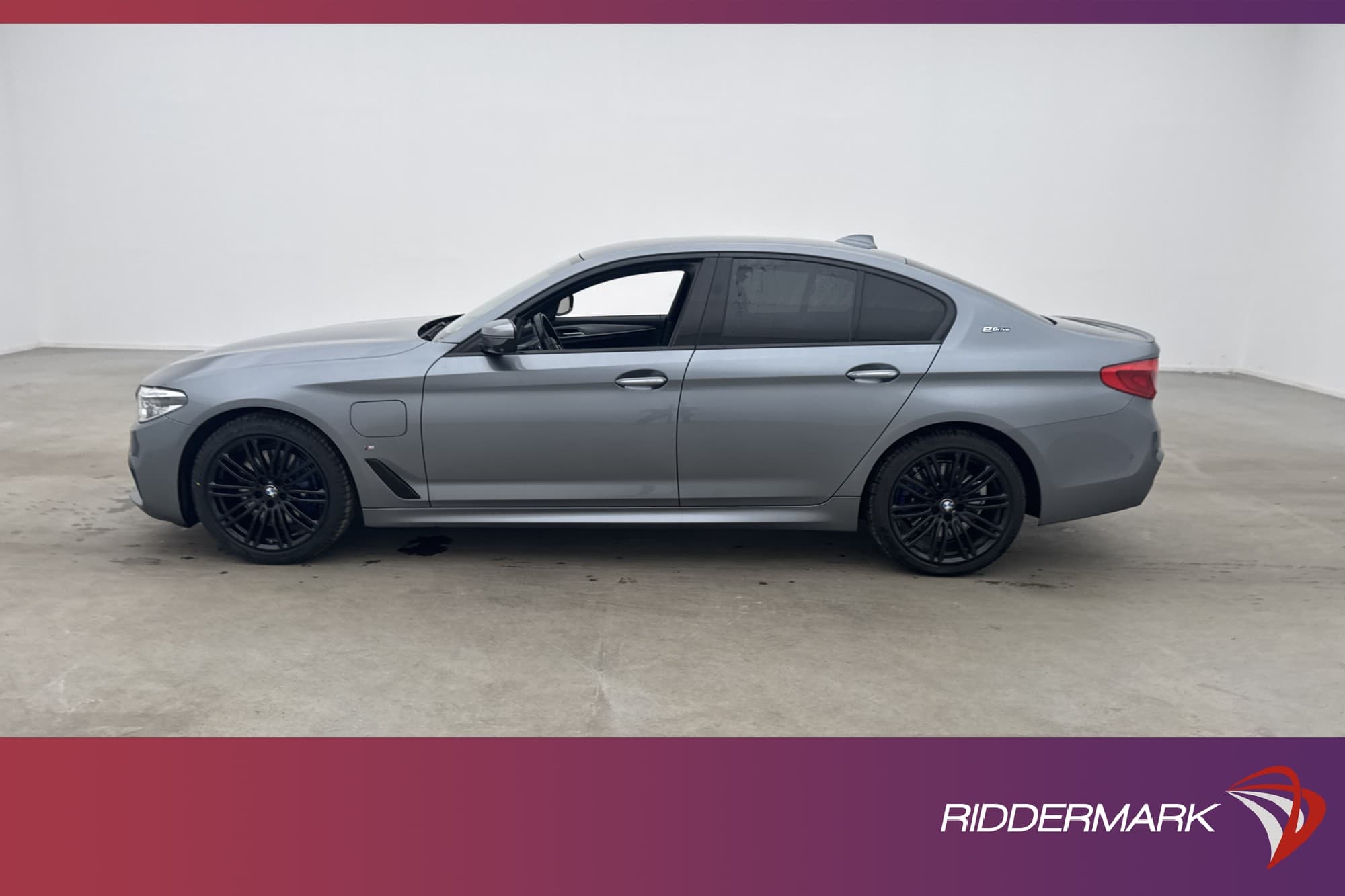 BMW 530e iPerformance 252hk