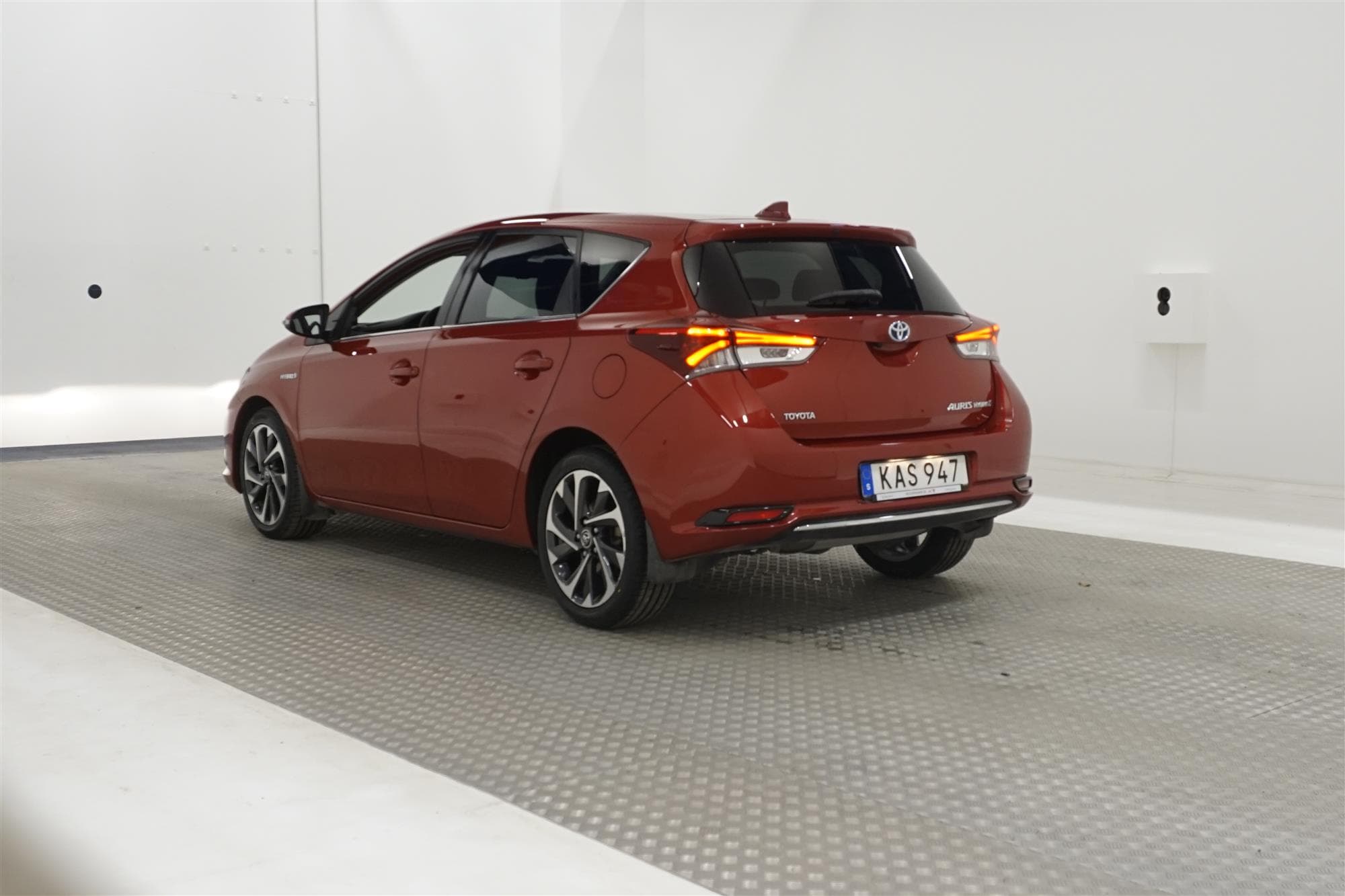 Toyota  Auris Hybrid e-CVT 136hk   B-Kam Låg Skatt 0,39L/mil