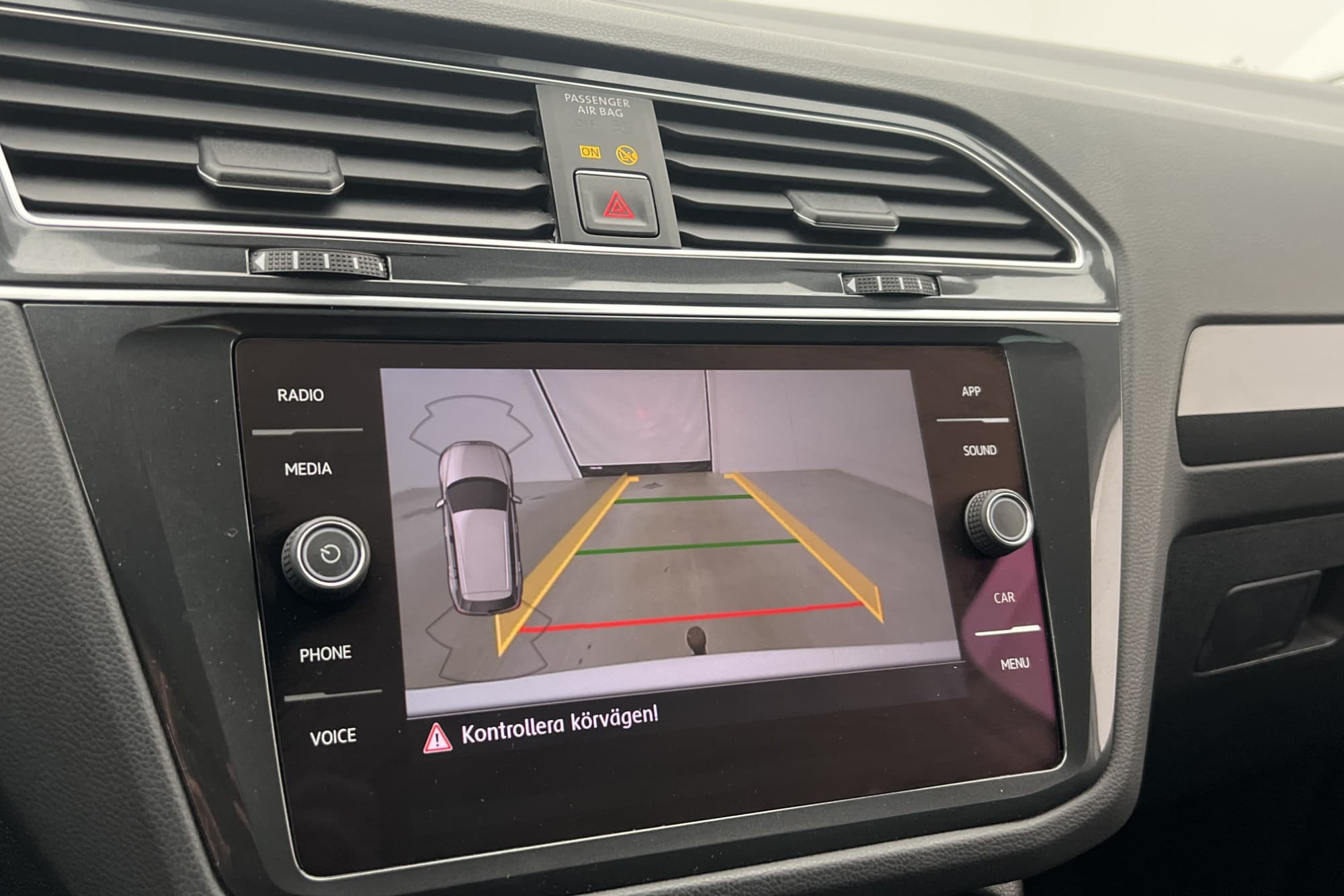 Volkswagen Tiguan 4M 190hk R-Line Värmare Dragkrok Cockpit